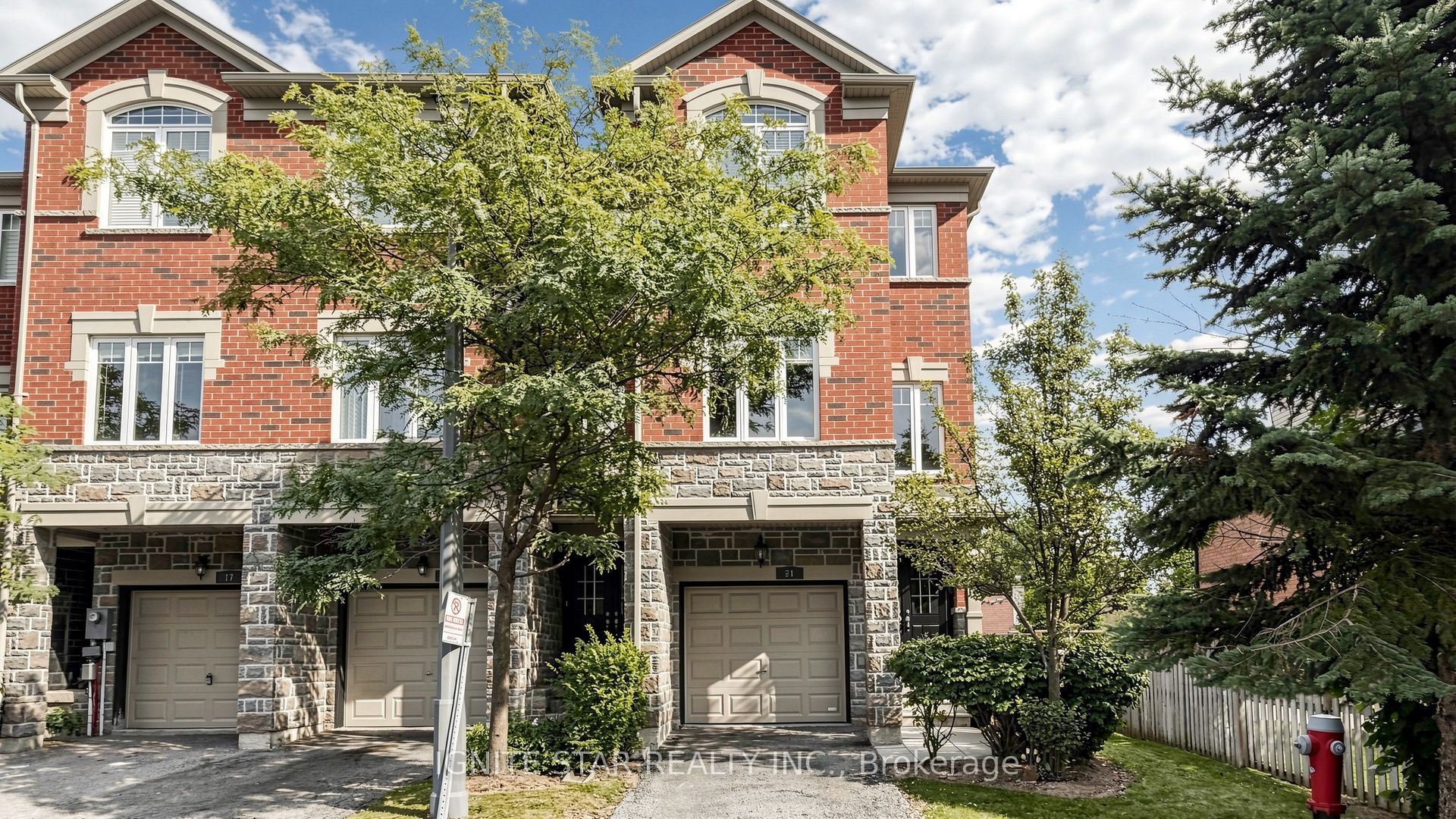 2600 Glengarry Road 21, Mississauga, ON L5C 0A2 photo 2