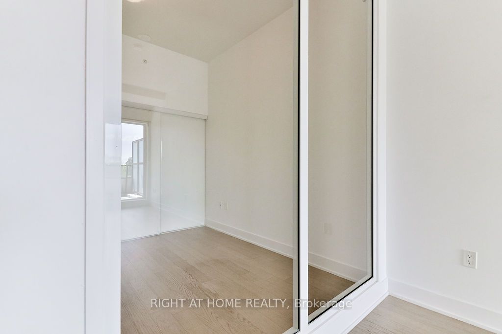 30 Shore Breeze Drive 236, Toronto, ON M8V 0J1 photo 5