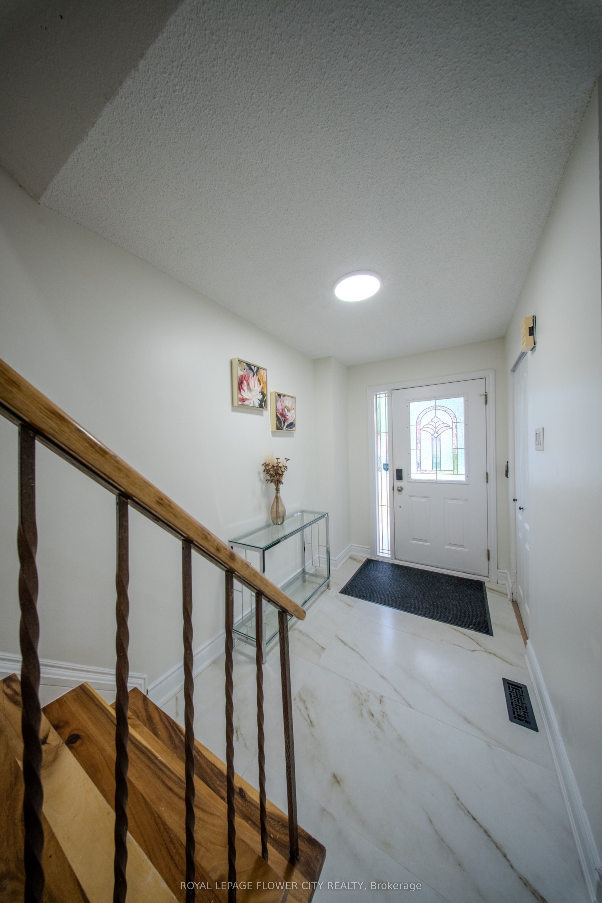 6 Crenshaw Crescent, Brampton, ON L6Z 1W9 photo 5