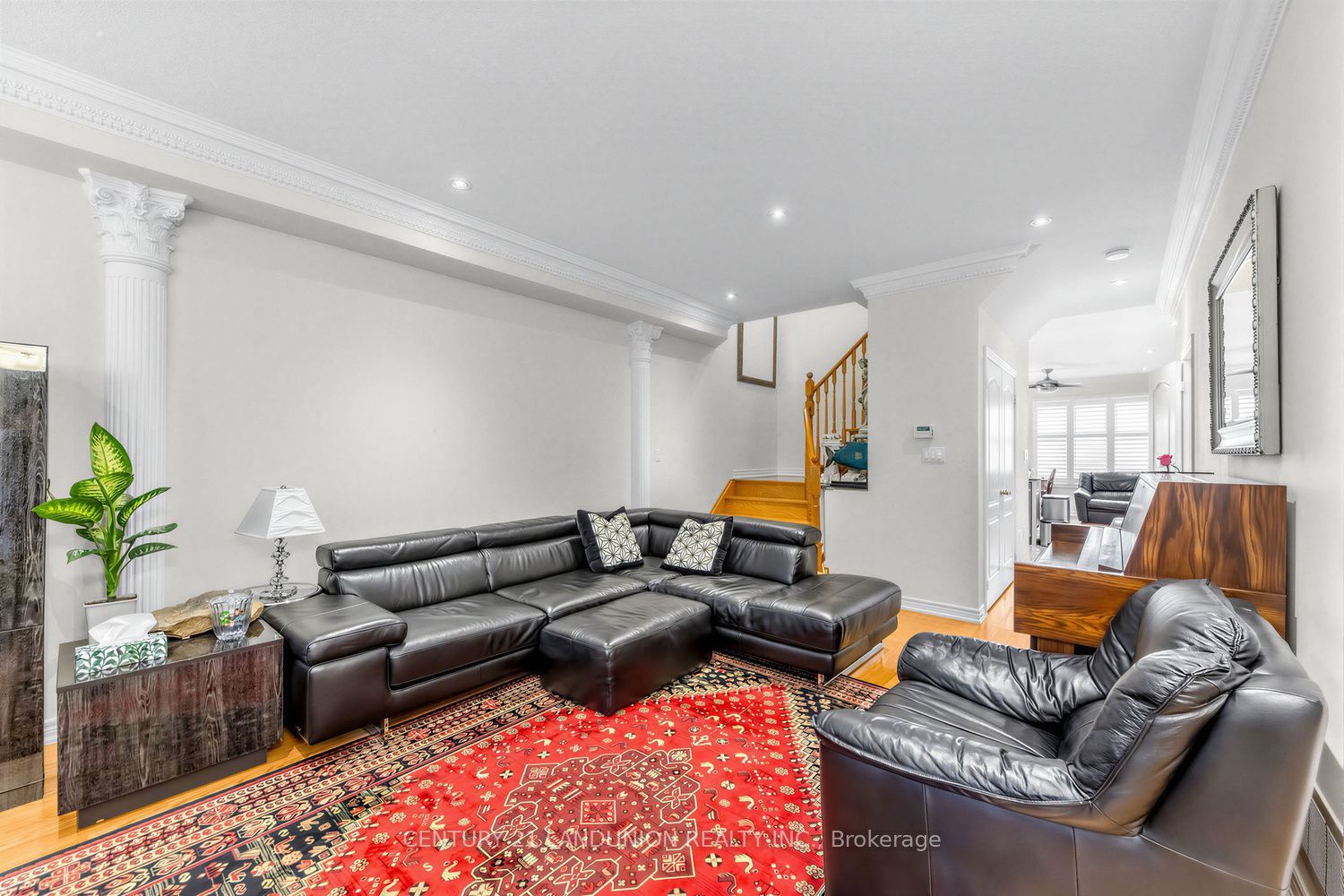 28 Herzberg Gardens, Toronto, ON M3J 3P4 photo 4