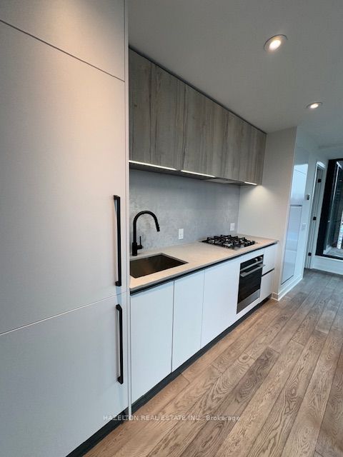 2625 Dundas Street W 514, Toronto, ON M6P 0C5 photo 3