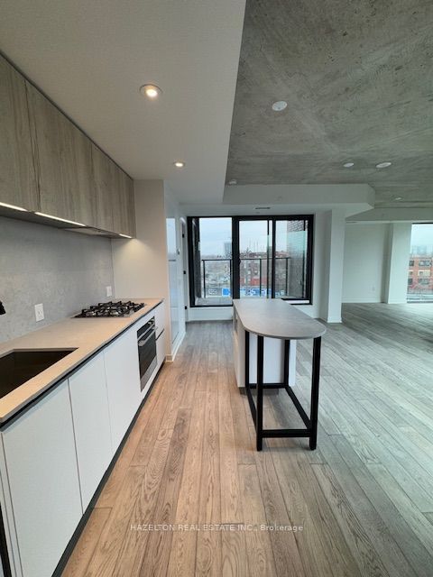 2625 Dundas Street W 514, Toronto, ON M6P 0C5 photo 4