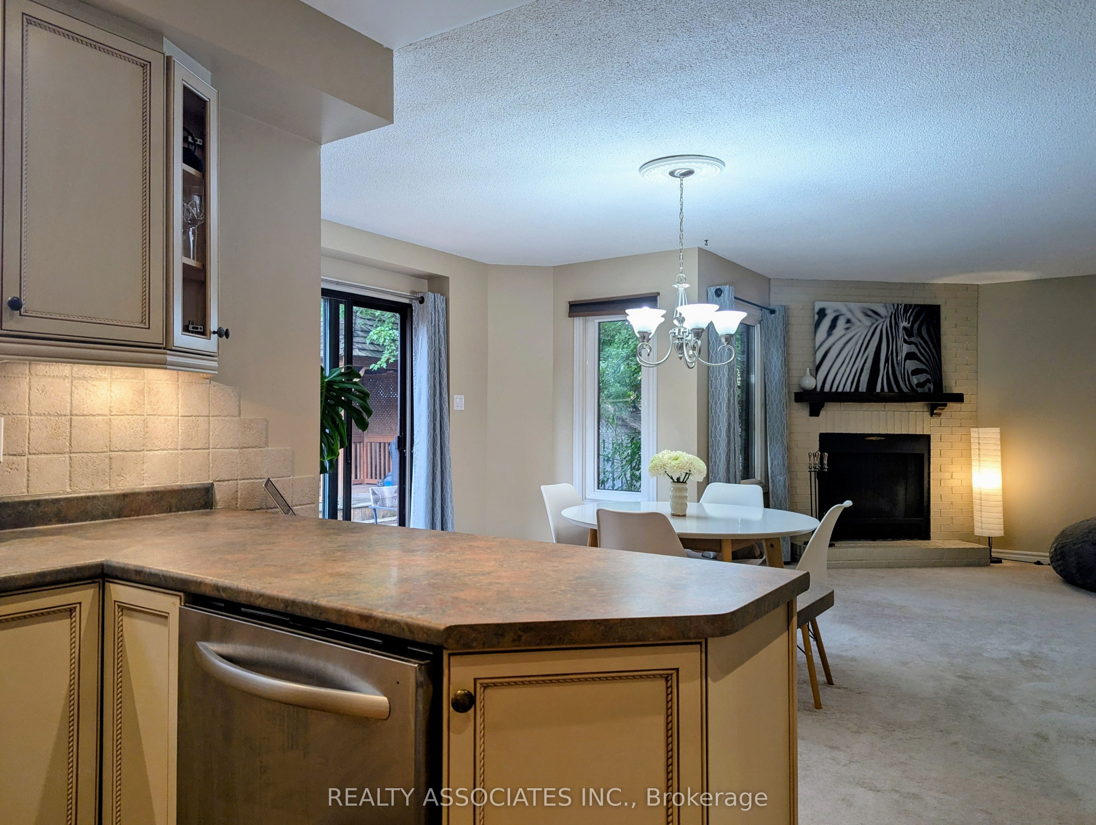 3279 Charlebrook Court, Mississauga, ON L5L 5B4 photo 5