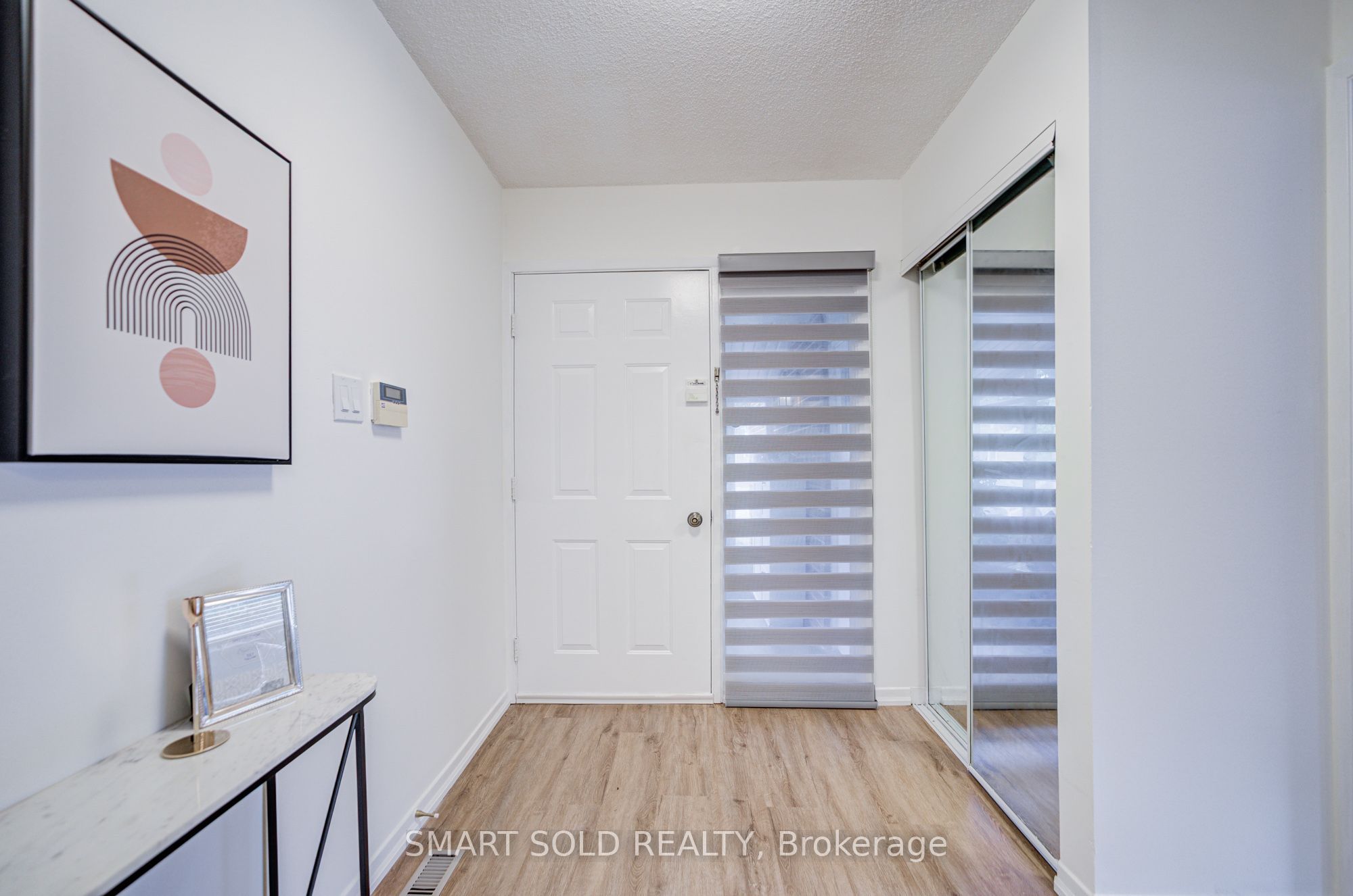 857 Messenger Meadow Drive, Mississauga, ON L5C 3T1 photo 5