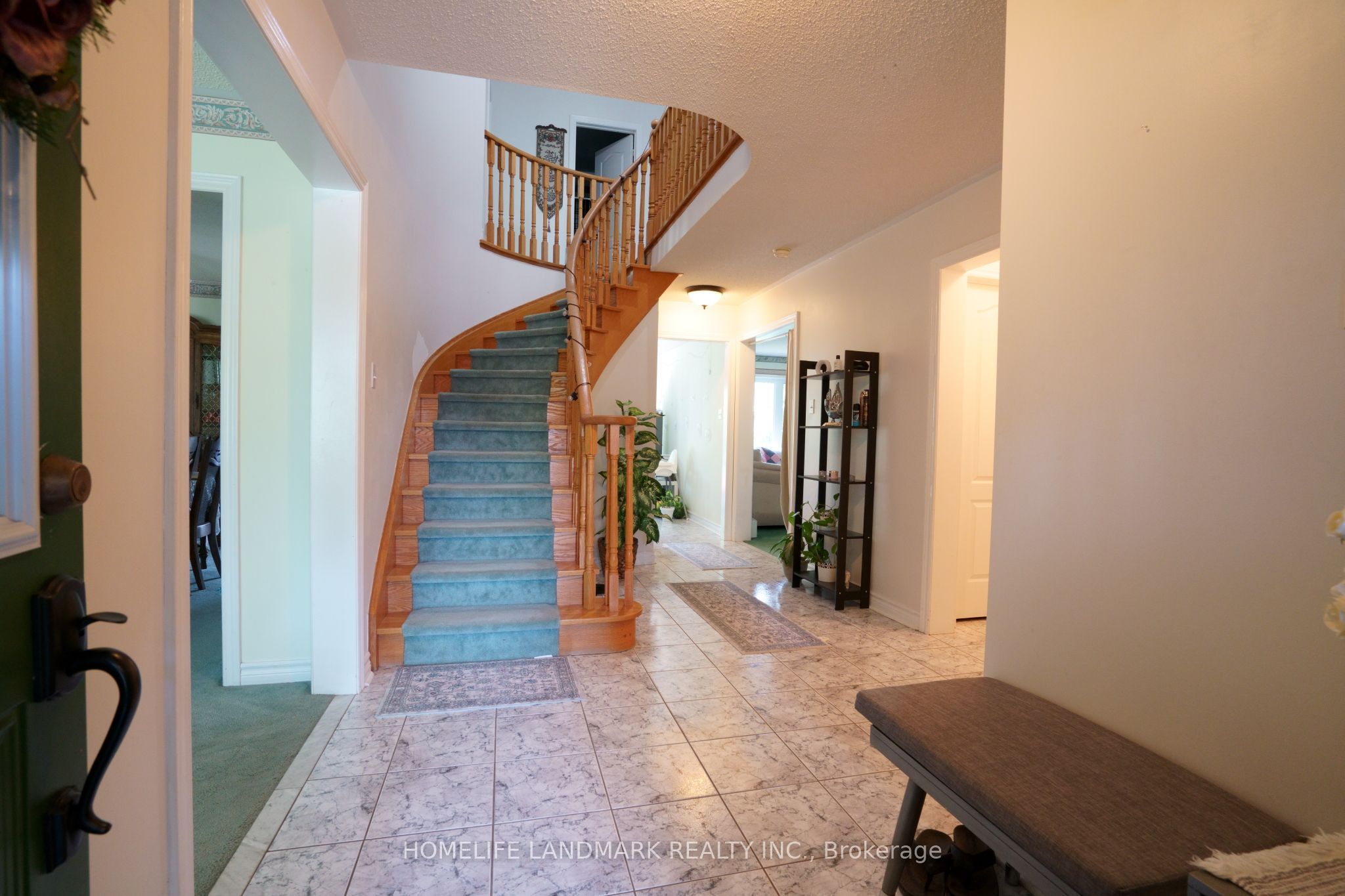 2914 Peacock Drive, Mississauga, ON L5M 5S2 photo 2