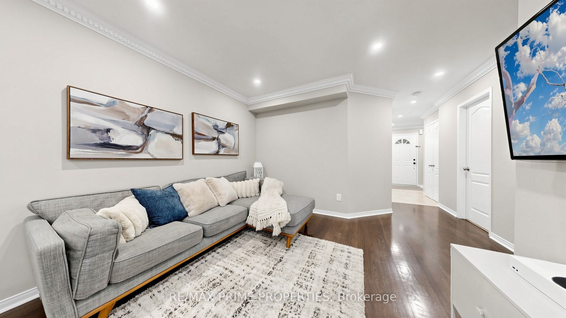 1084 Queen Street W 18B, Mississauga, ON L5H 4K4 photo 4