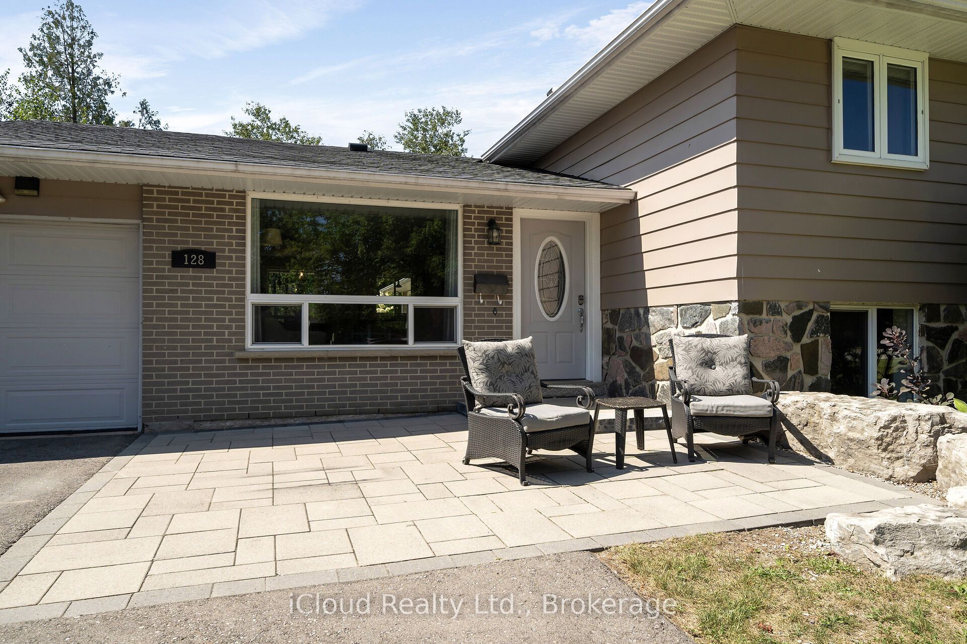 128 Elmore Drive, Halton Hills, ON L7J 1T2 photo 2