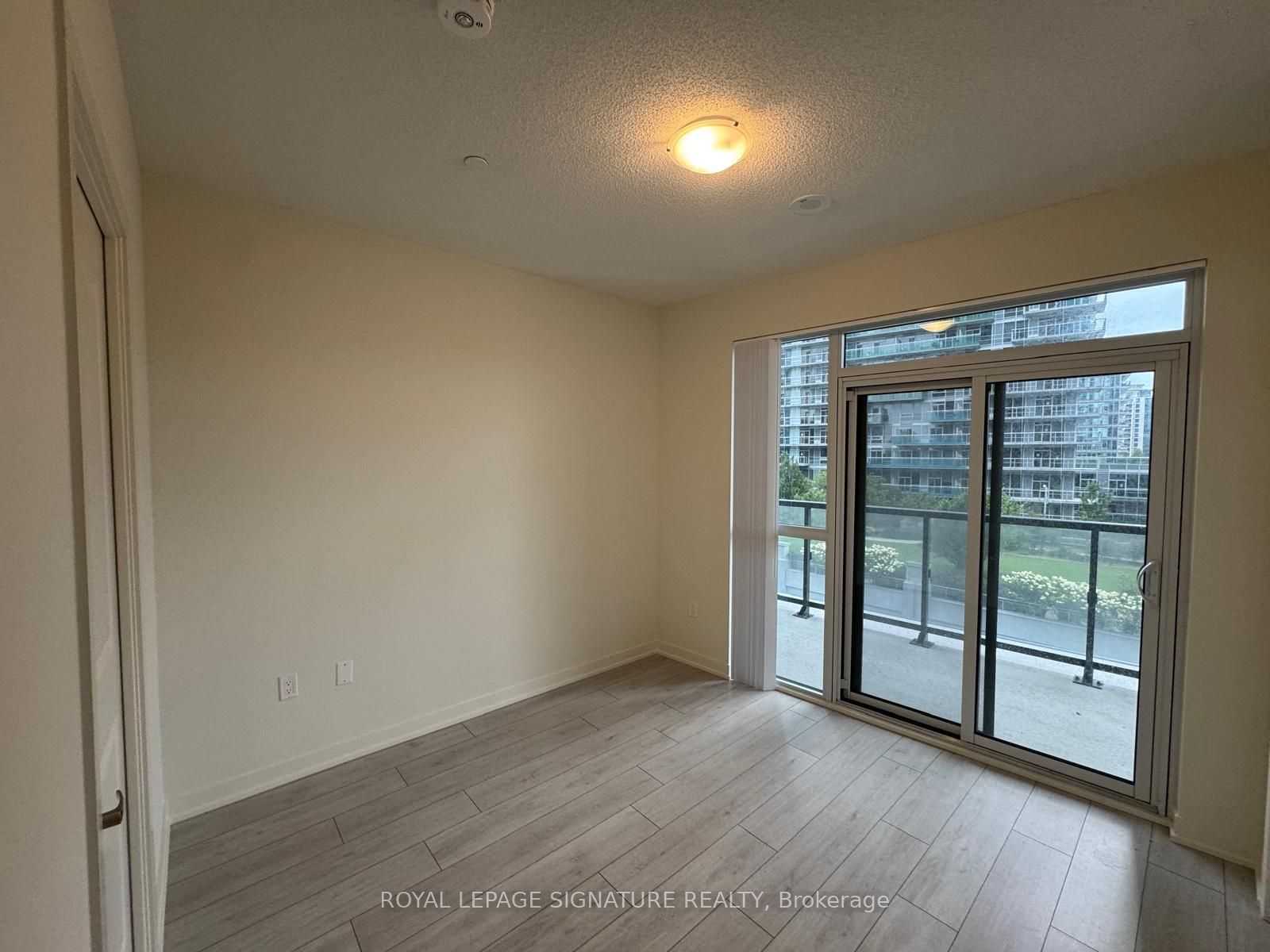 38 Annie Craig Drive 502, Toronto, ON M8V 0A8 photo 5