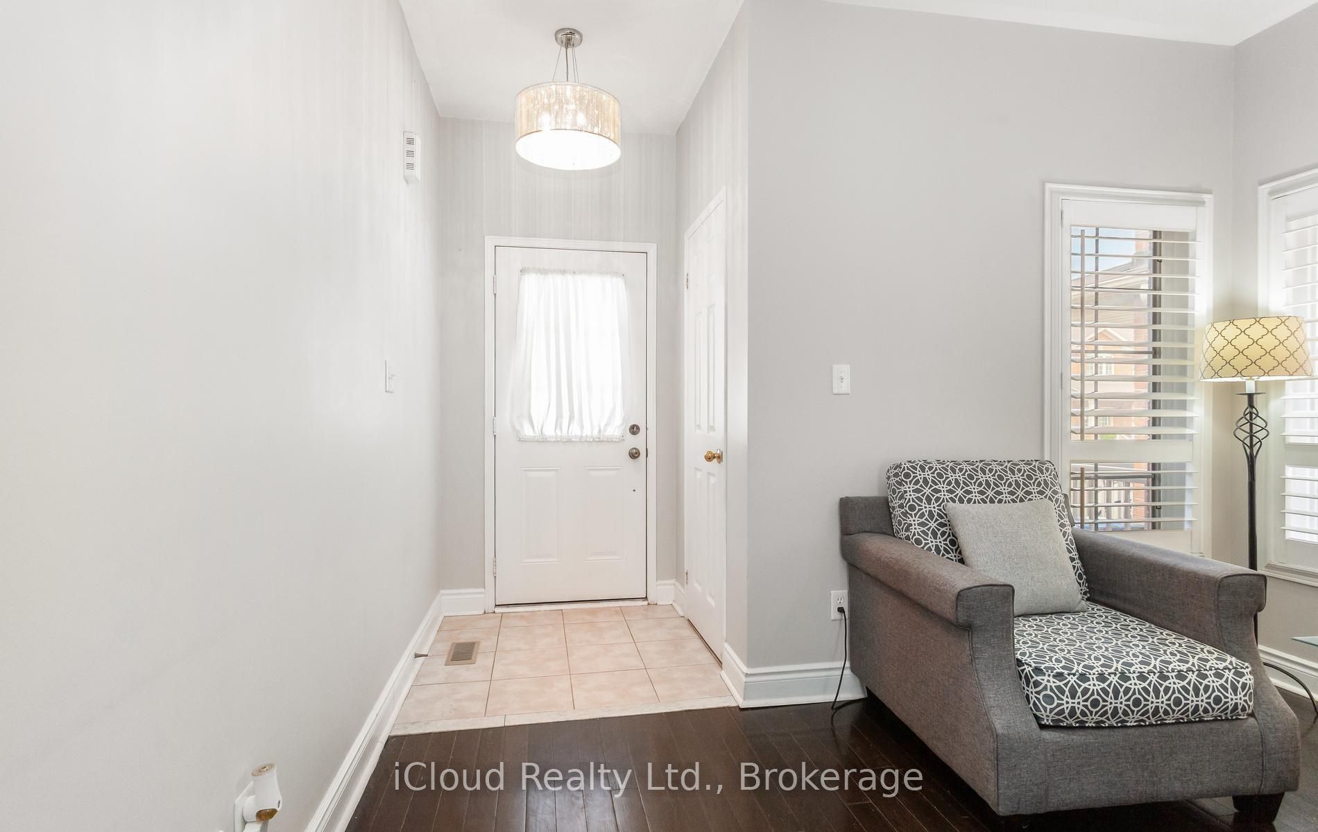 39 Flurry Circle, Brampton, ON L6X 0S7 photo 5