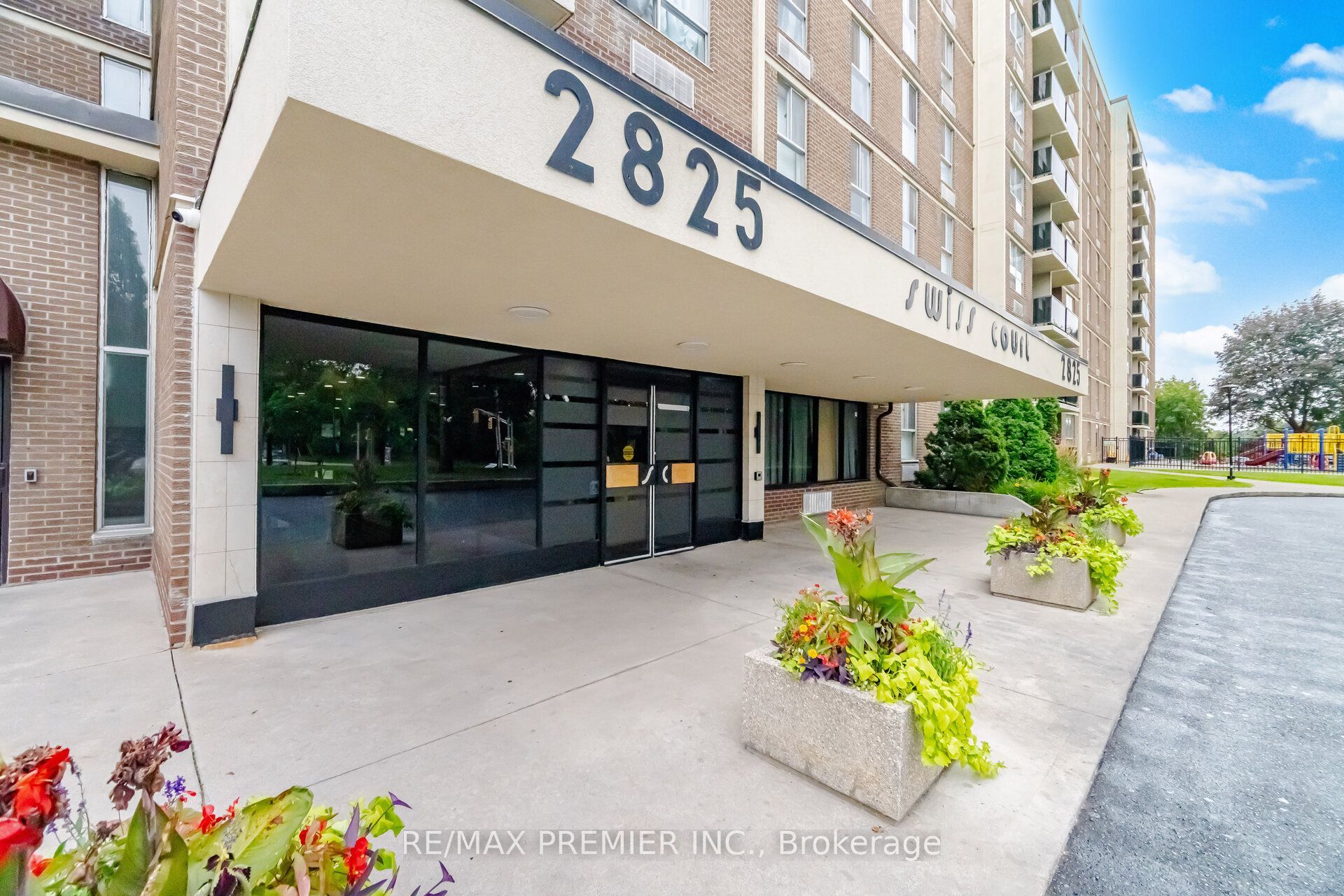 2825 Islington Avenue 406, Toronto, ON M9L 2K1 photo 3