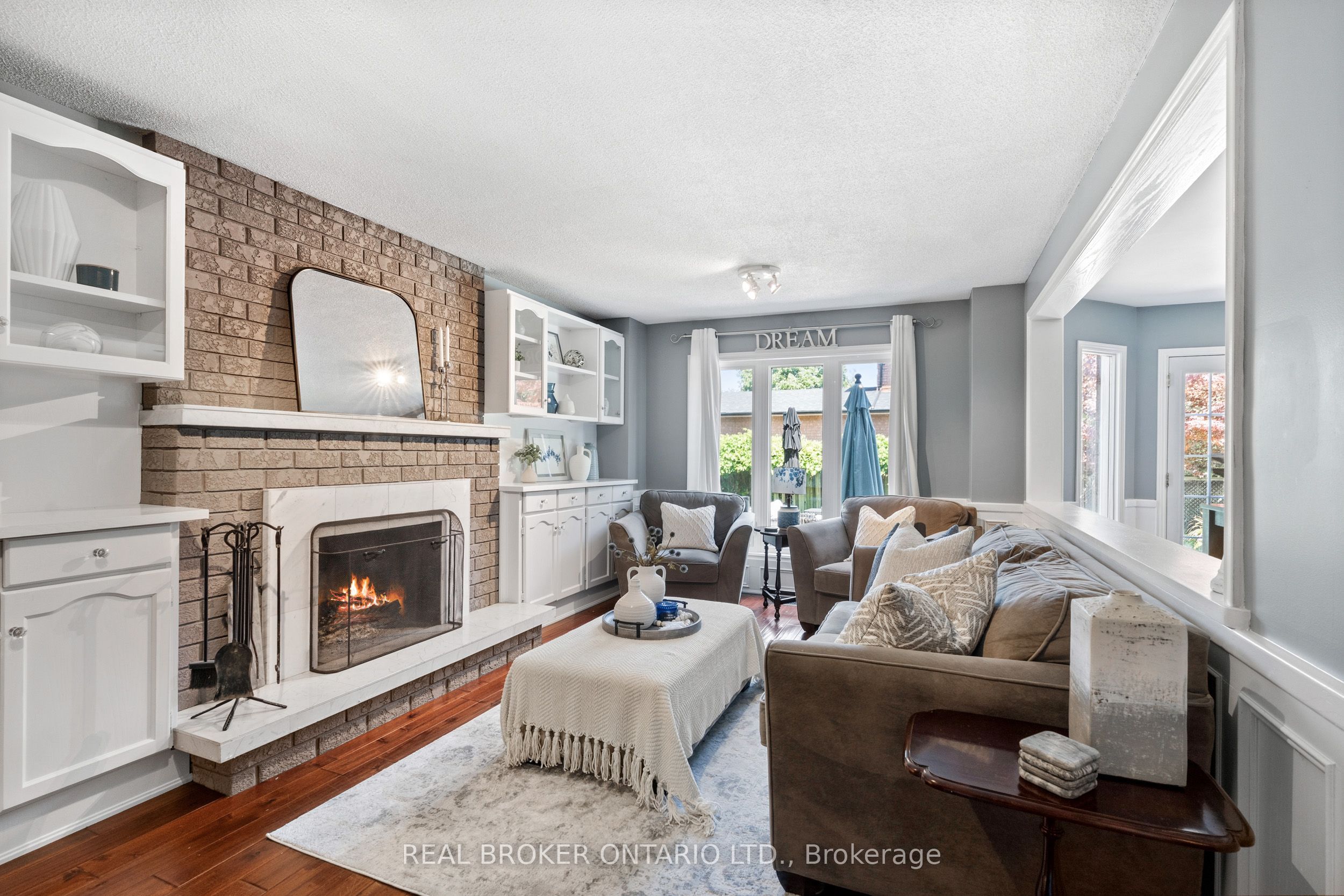 1291 Windrush Drive, Oakville, ON L6M 1W4