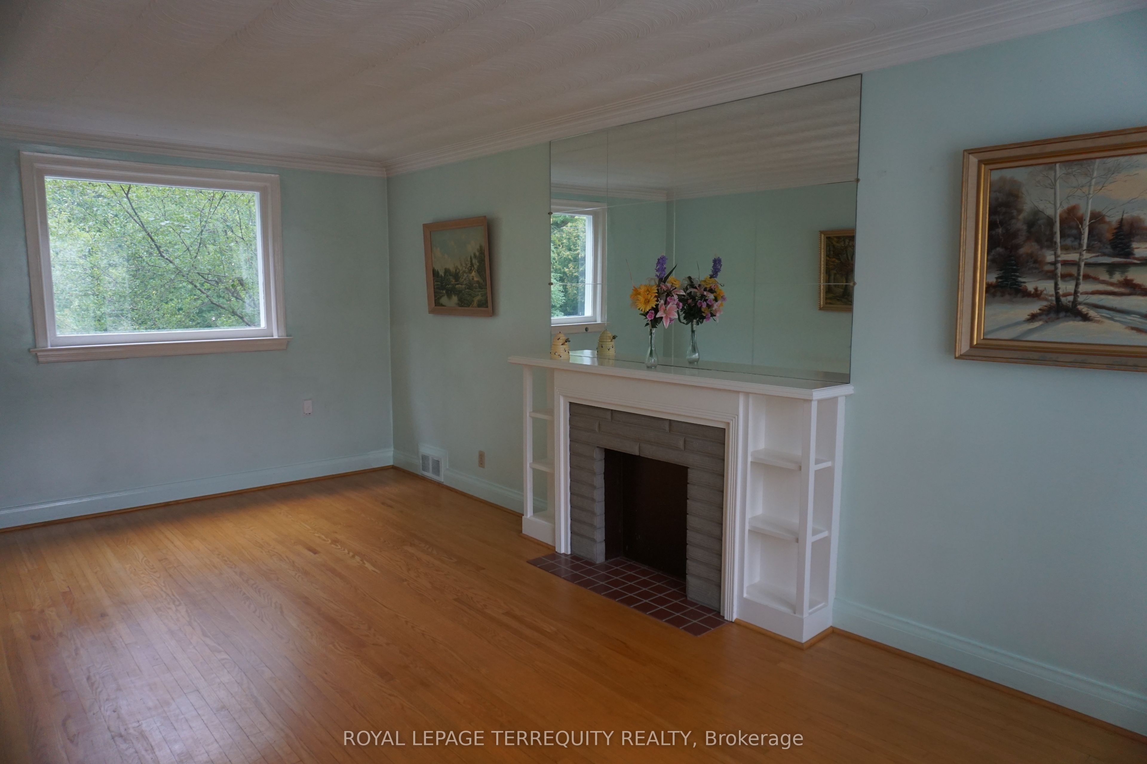 1411 ISLINGTON Avenue, Toronto, ON M9A 3K5 photo 2