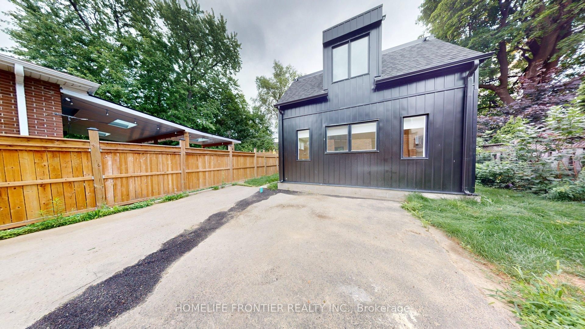 1089 Glencairn Avenue R (Laneway), Toronto, ON M6B 2B1 photo 3