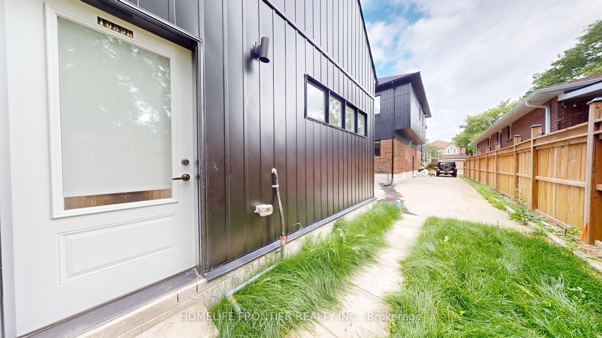 1089 Glencairn Avenue R (Laneway), Toronto, ON M6B 2B1 photo 5