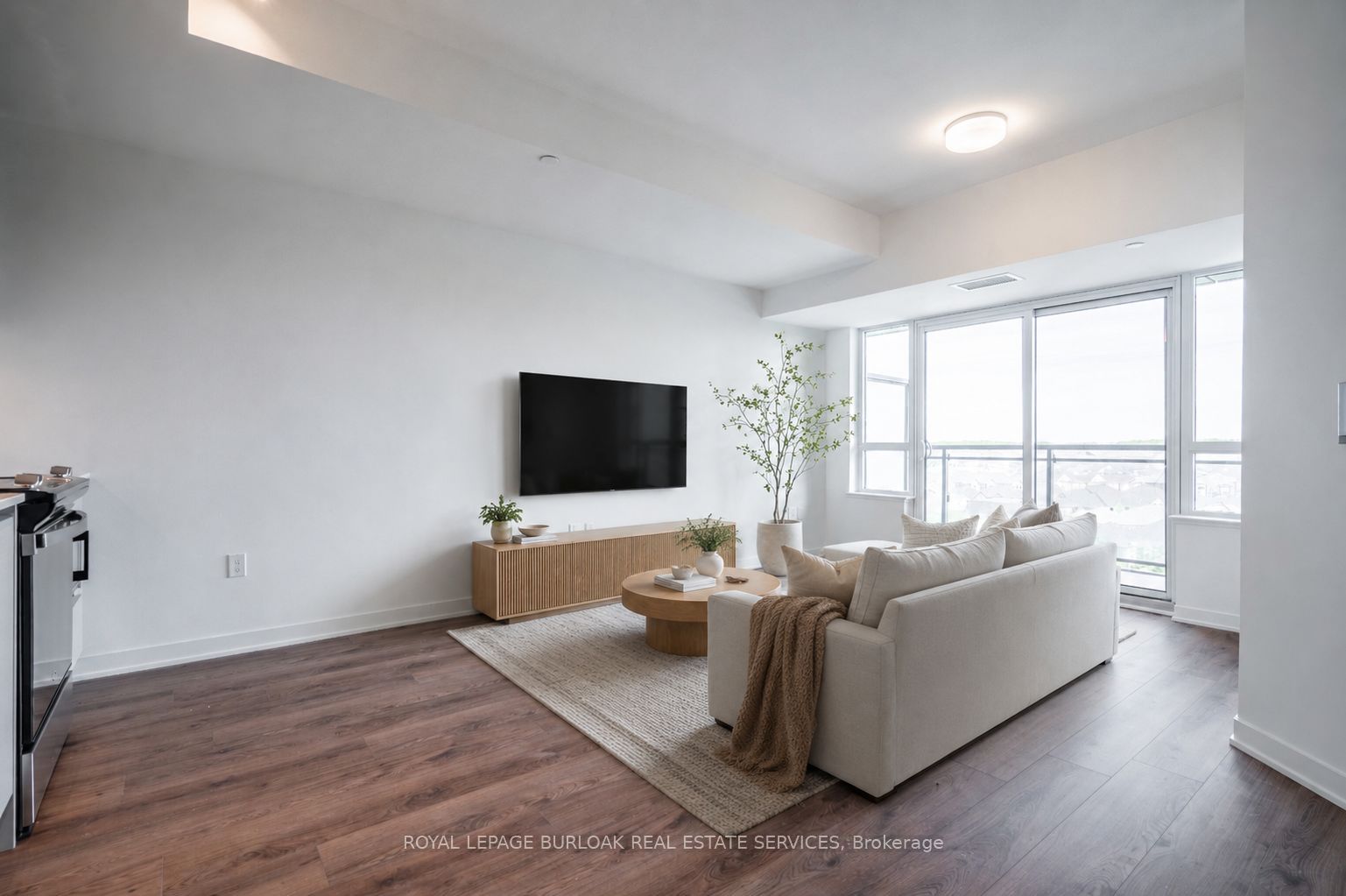 395 Dundas Street W 801, Oakville, ON L6M 5R8 photo 5
