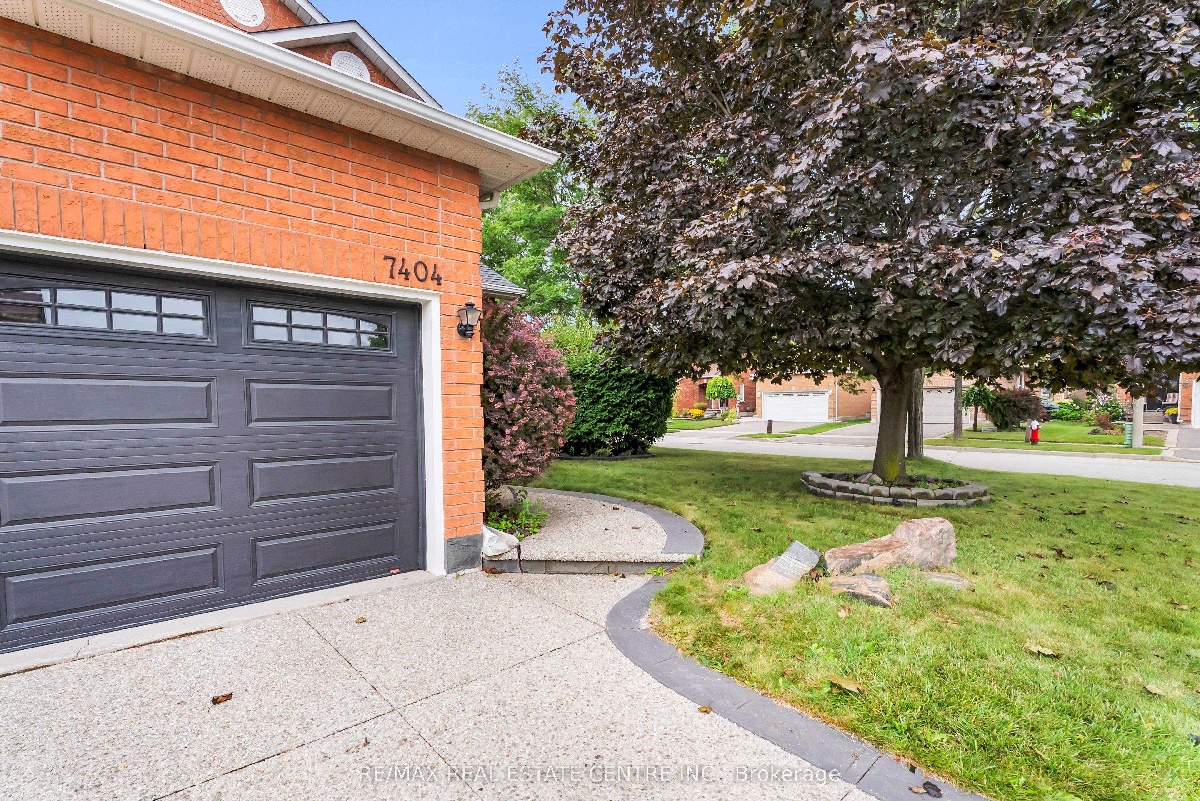 7404 Davemark Court, Mississauga, ON L5N 7P3 photo 5