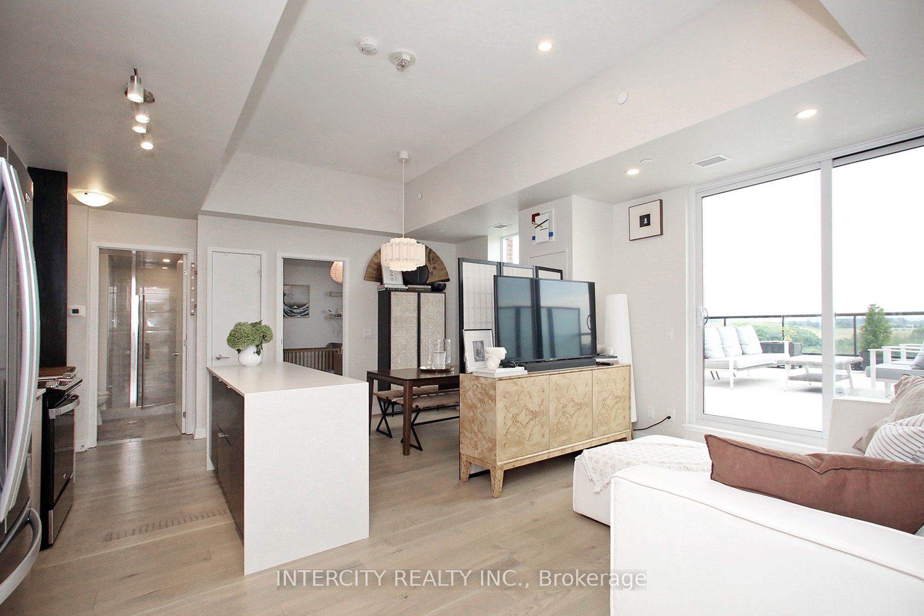 3100 Keele Street 1201, Toronto, ON M3M 0E1 photo 4