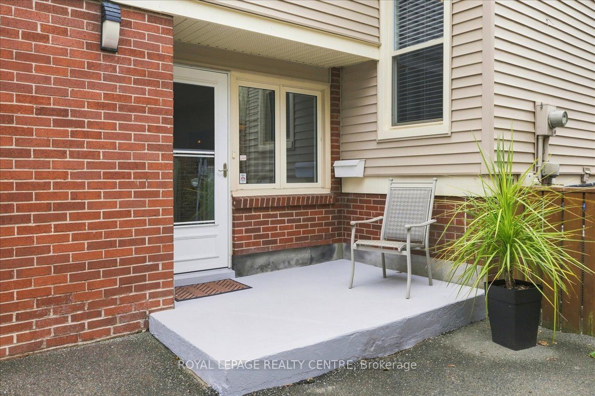 2564 Mainroyal Street, Mississauga, ON L5L 1C9 photo 5