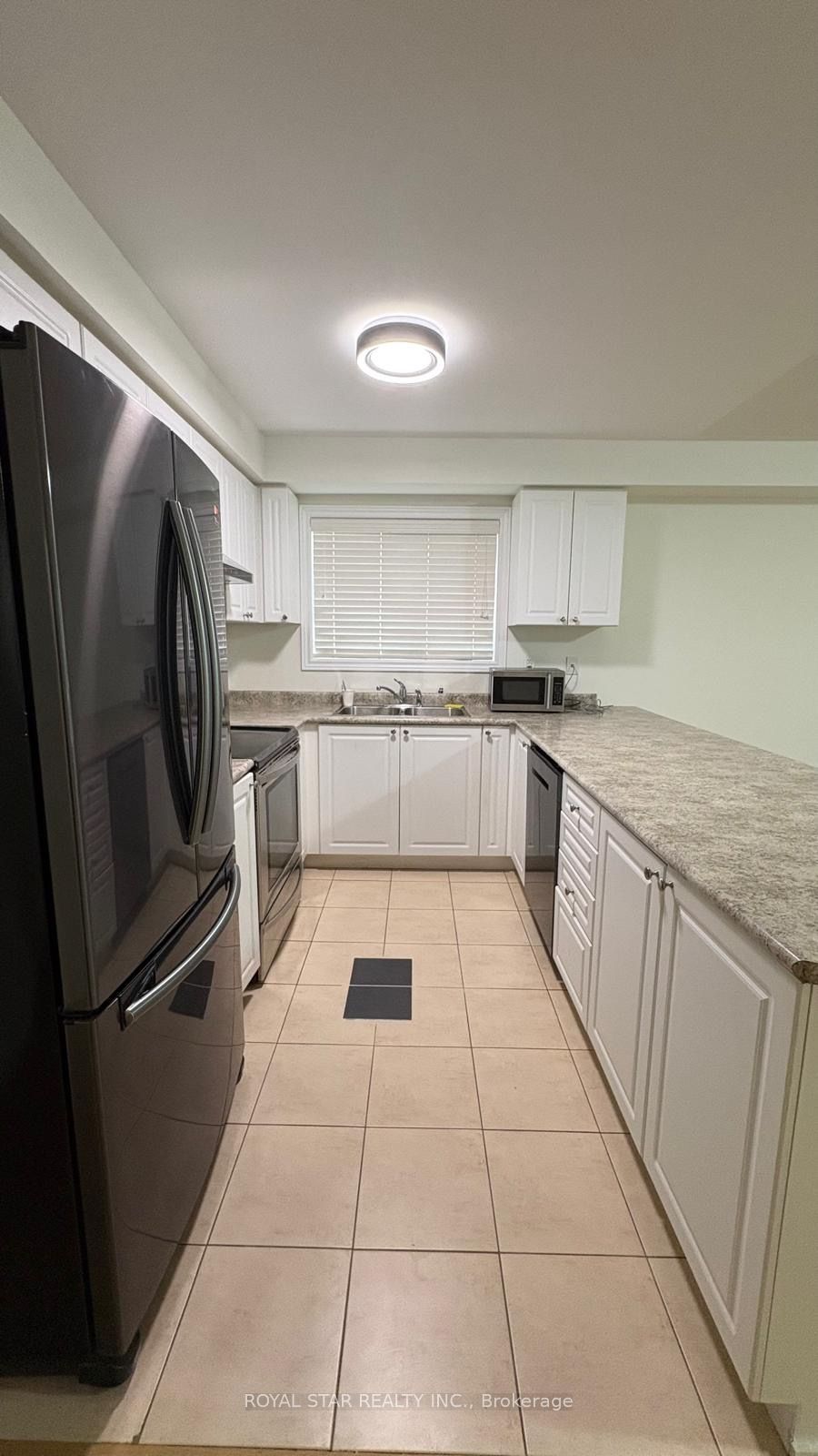 200 Veterans Drive S 31, Brampton, ON L7A 4S6 photo 2