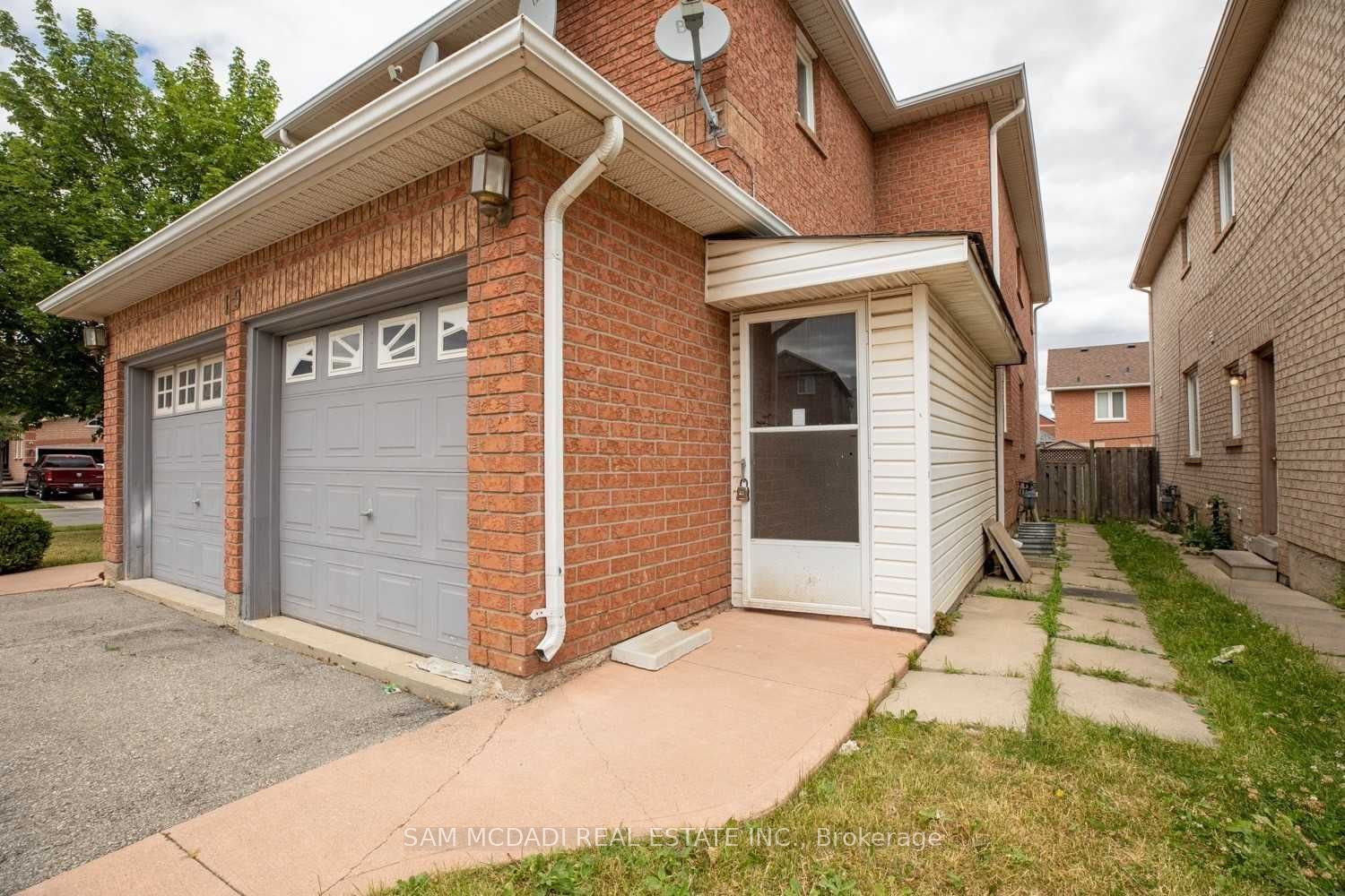 19 Sterritt Drive, Brampton, ON L6Y 5E4 photo 3