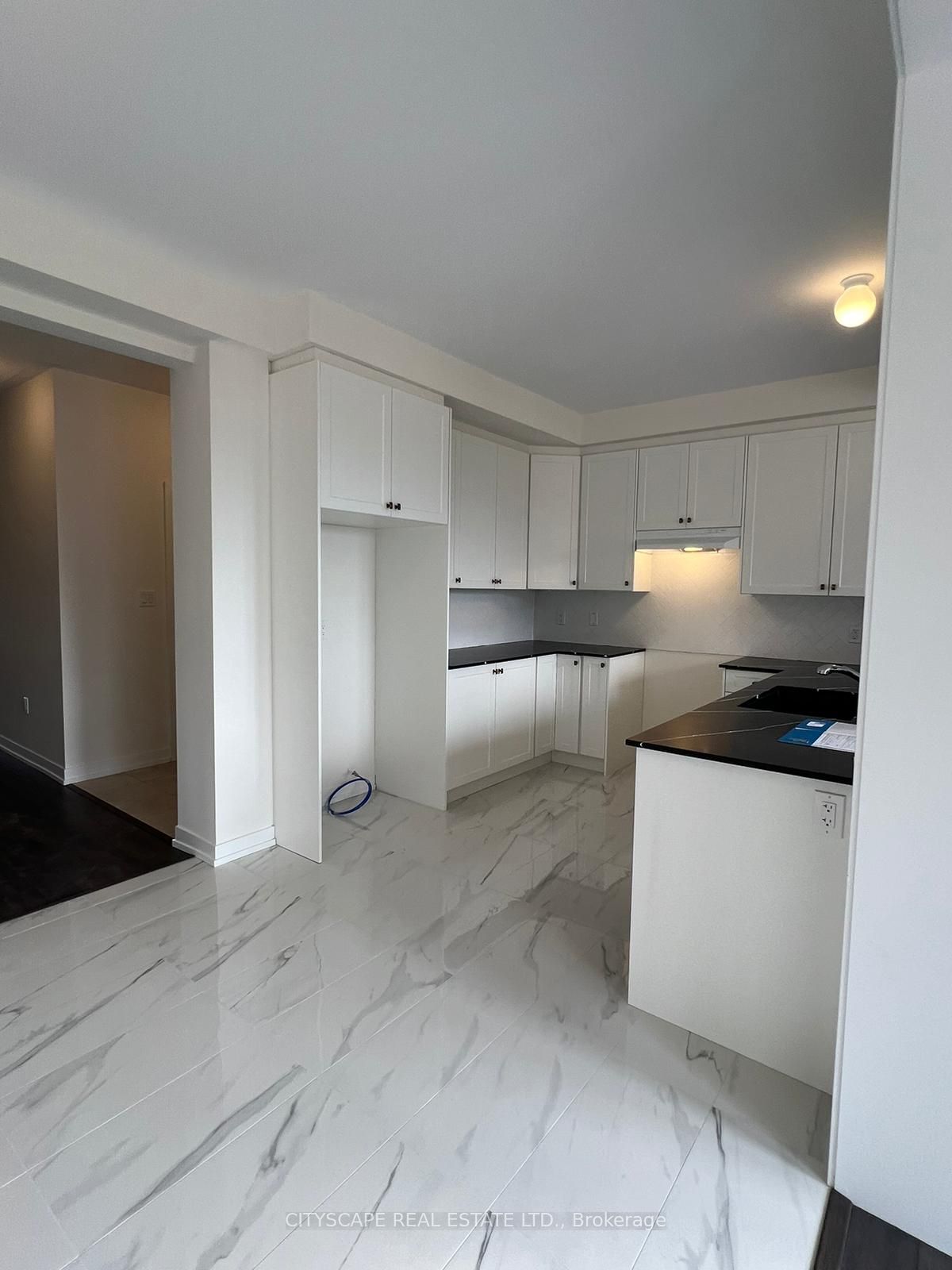 1470 Rose Way, Milton, ON L9E 1V7 photo 5