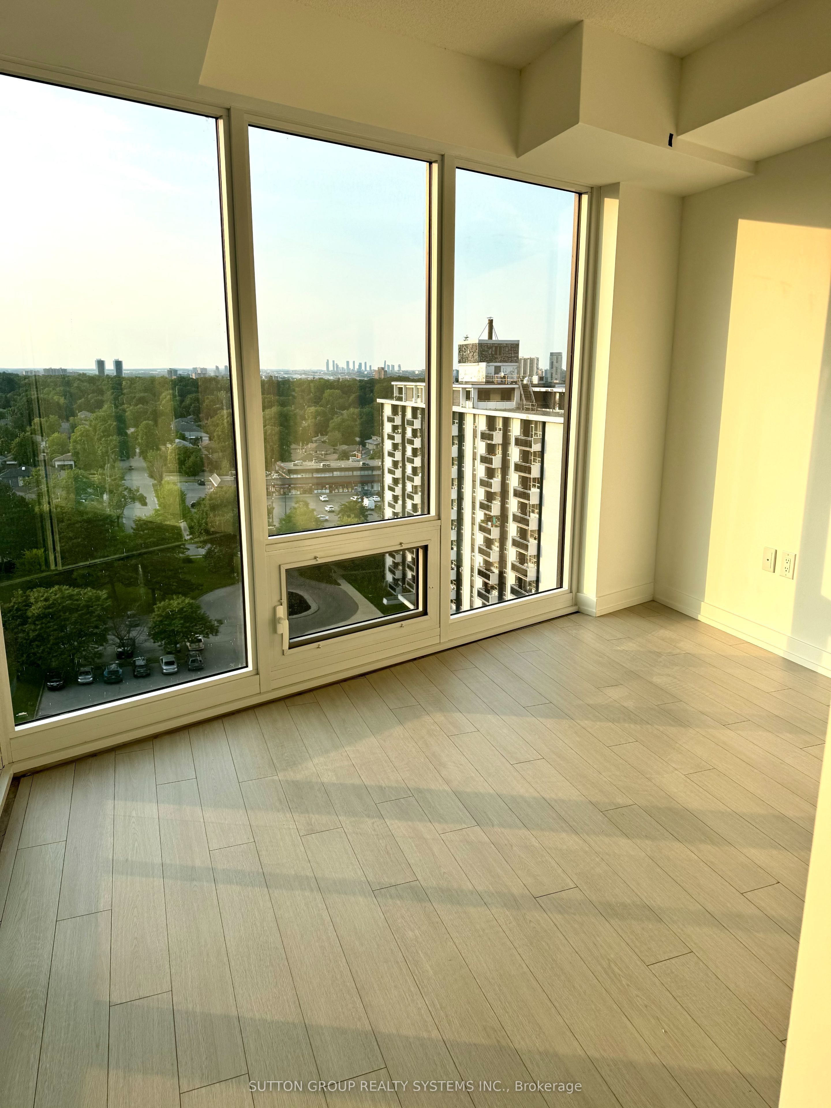 4010 Eglinton Avenue W 1203, Toronto, ON M9A 0G5 photo 4