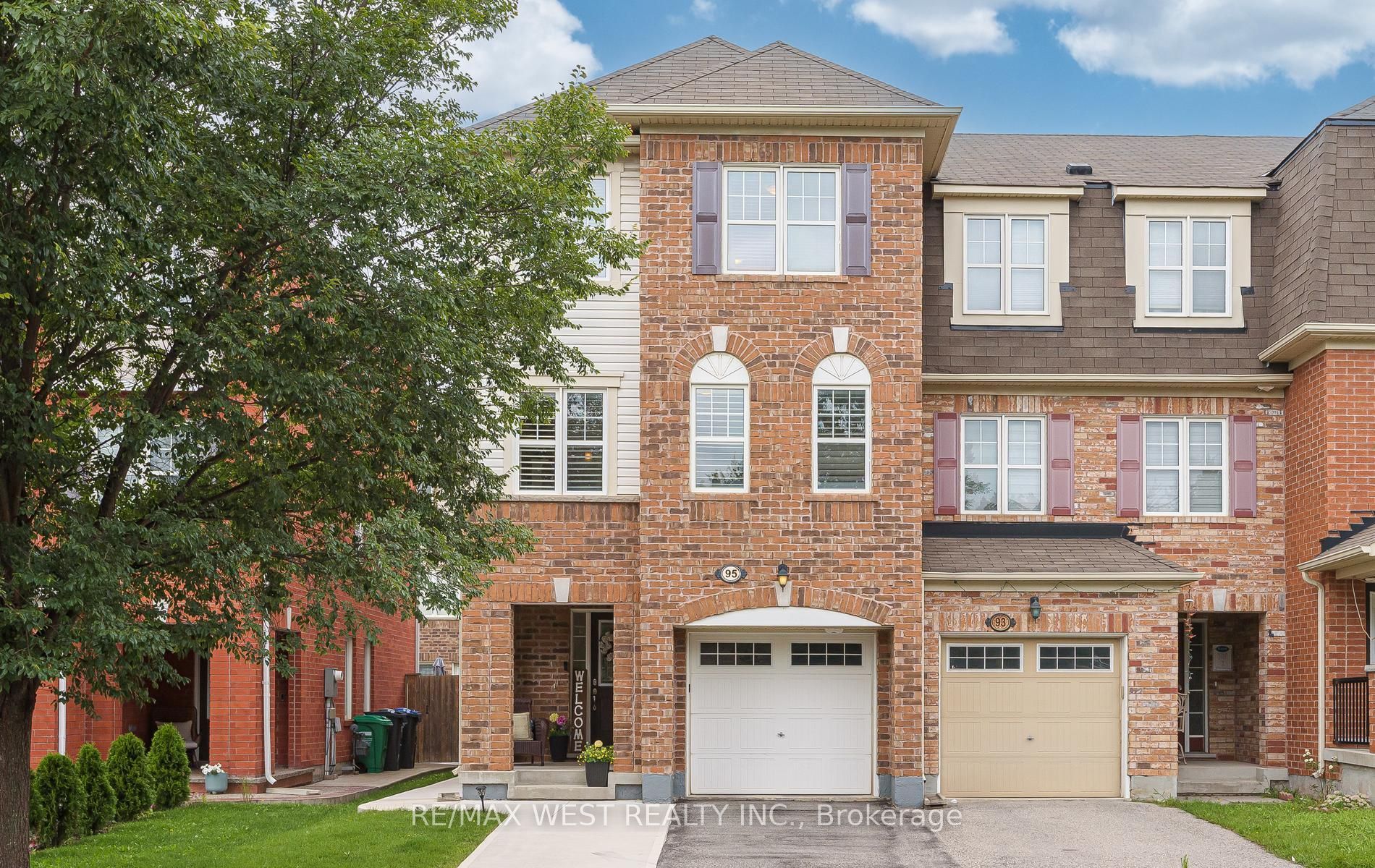 95 McCleave Crescent, Brampton, ON L6Y 4Y9