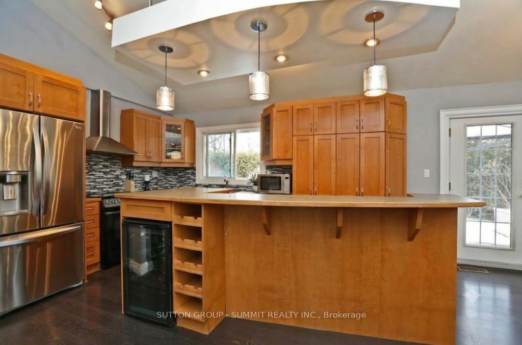 1065 Bomorda Drive, Oakville, ON L6H 1Y3 photo 4