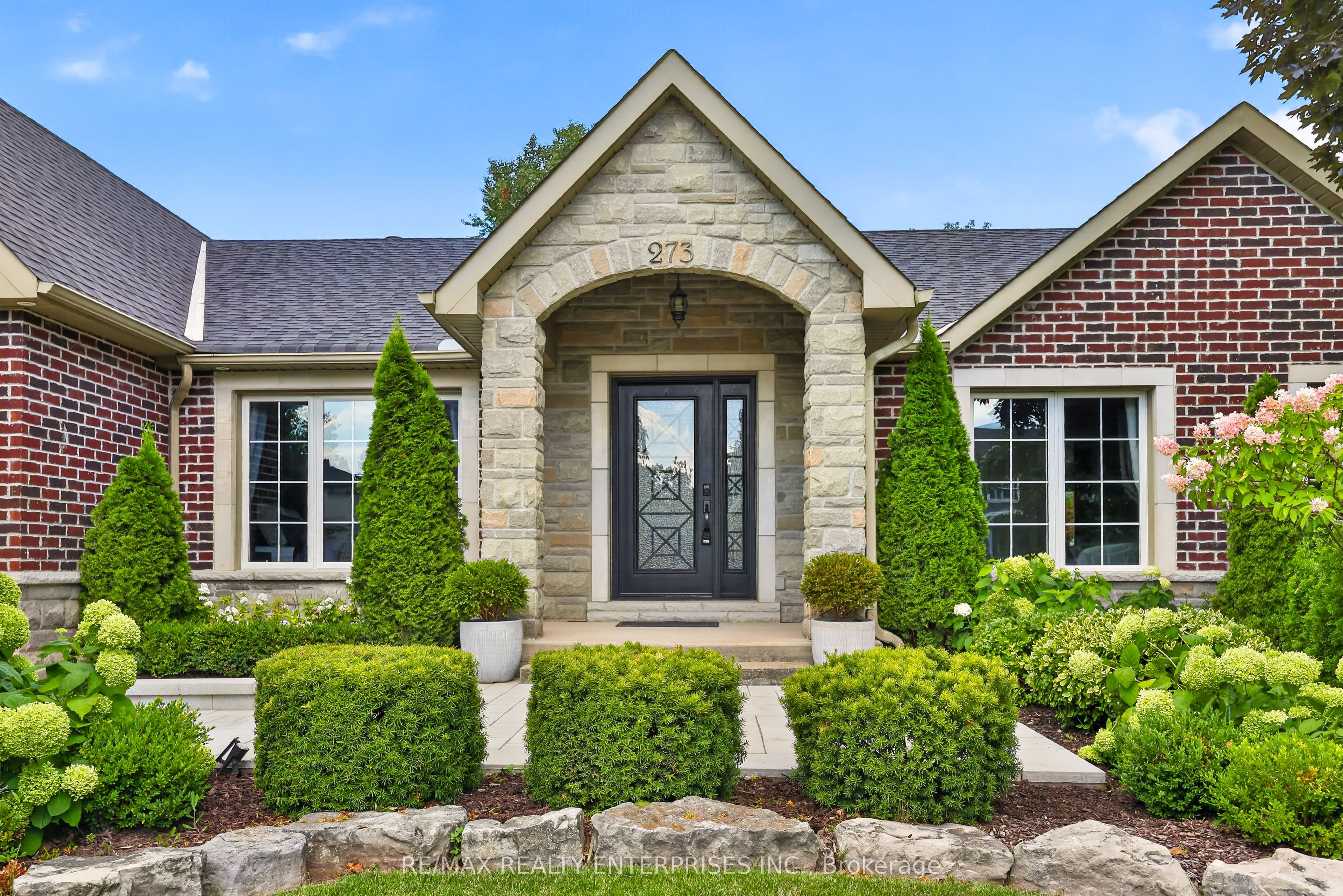 273 Savoy Crescent, Oakville, ON L6L 1Y2 photo 2