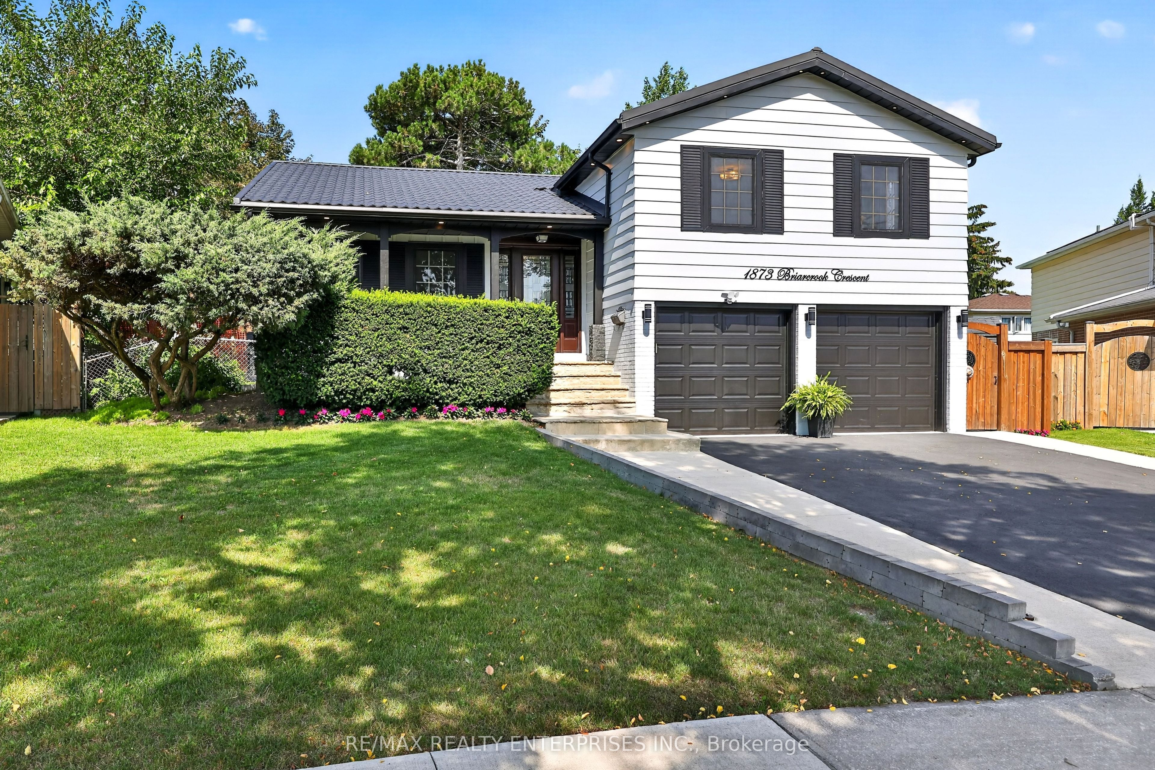 1873 Briarcrook Crescent, Mississauga, ON L4Y 1X3 photo 4