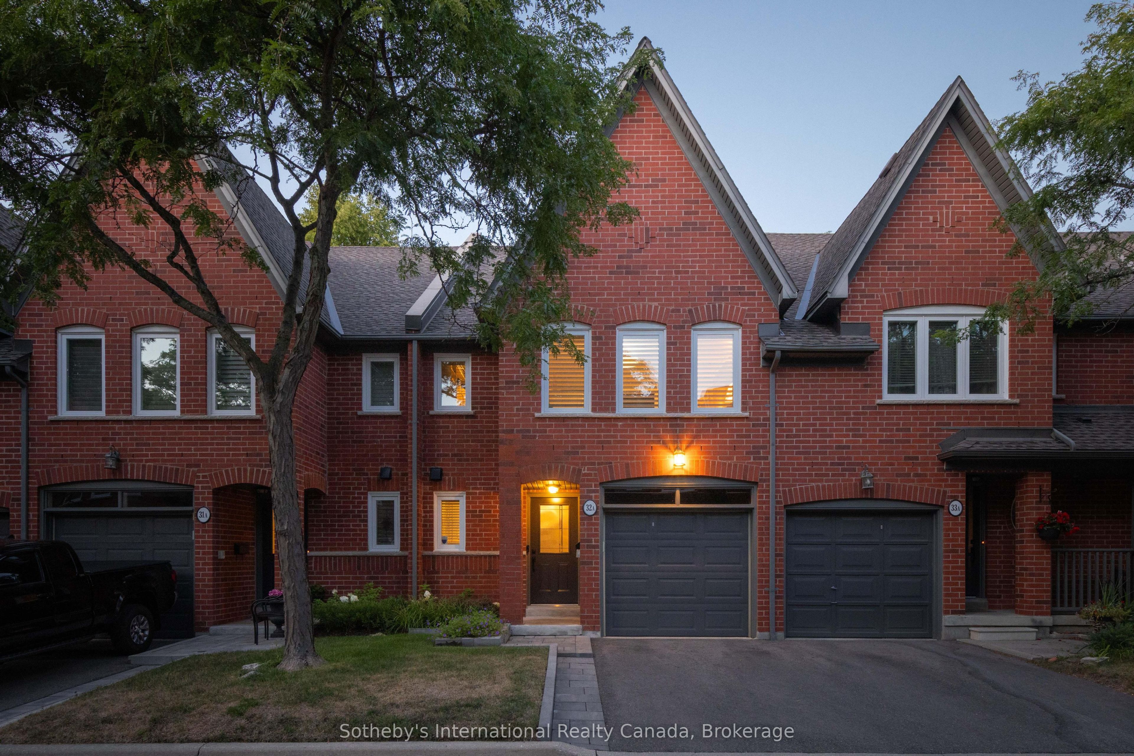1064 Queen Street W 32A, Mississauga, ON L5H 4K3