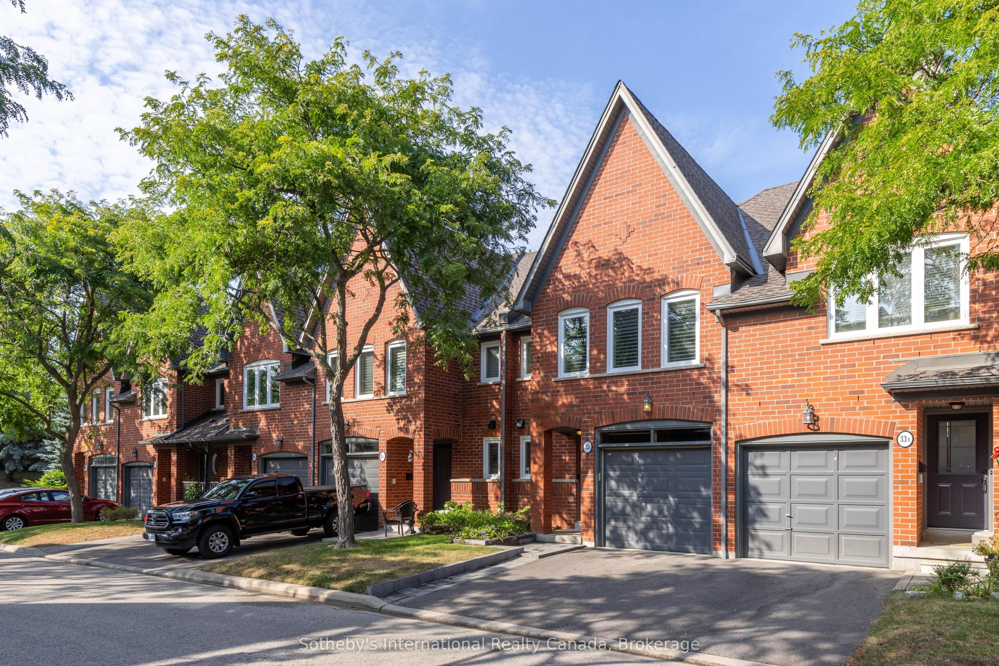 1064 Queen Street W 32A, Mississauga, ON L5H 4K3 photo 4