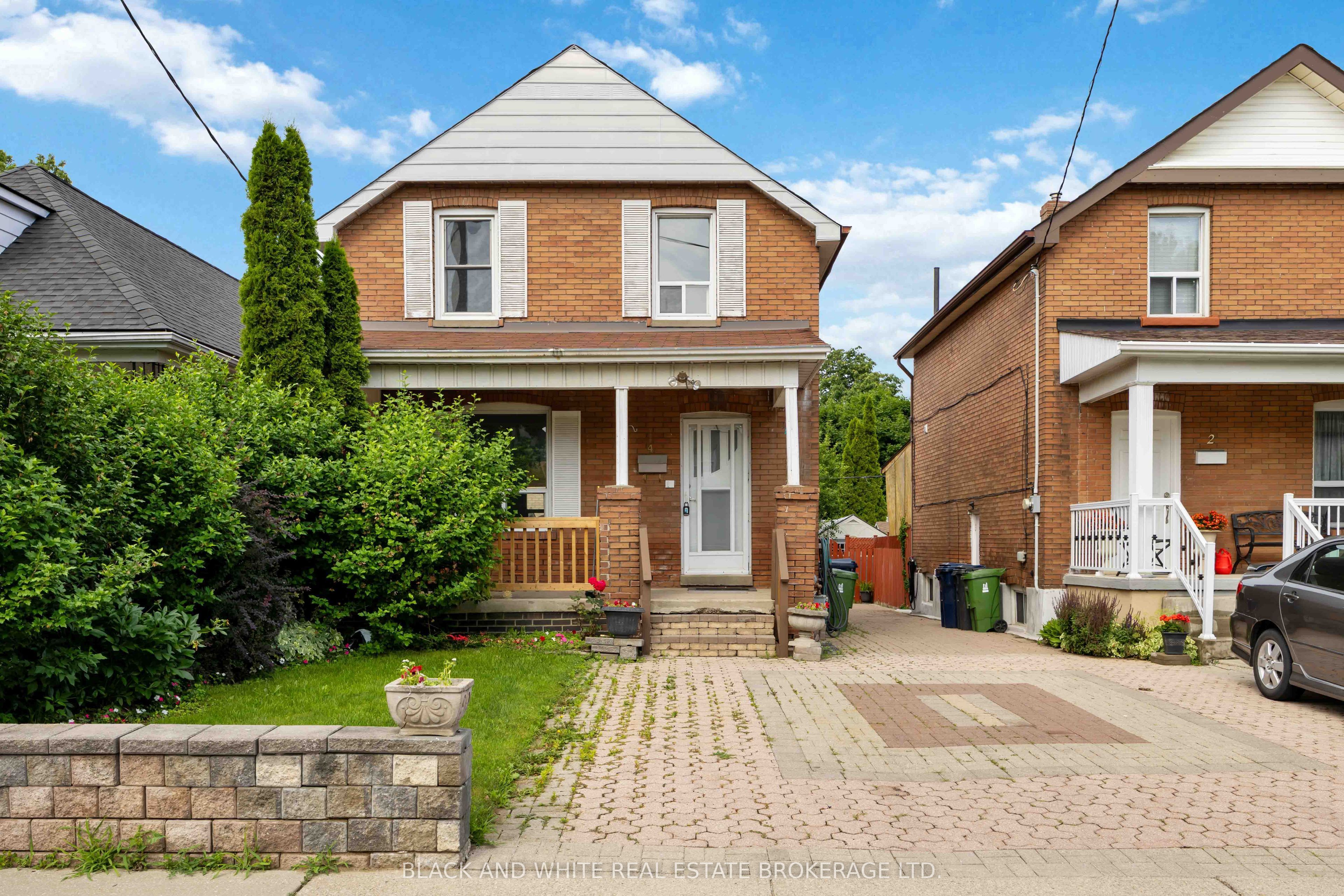 4 Greendale Avenue, Toronto, ON M6N 4P5