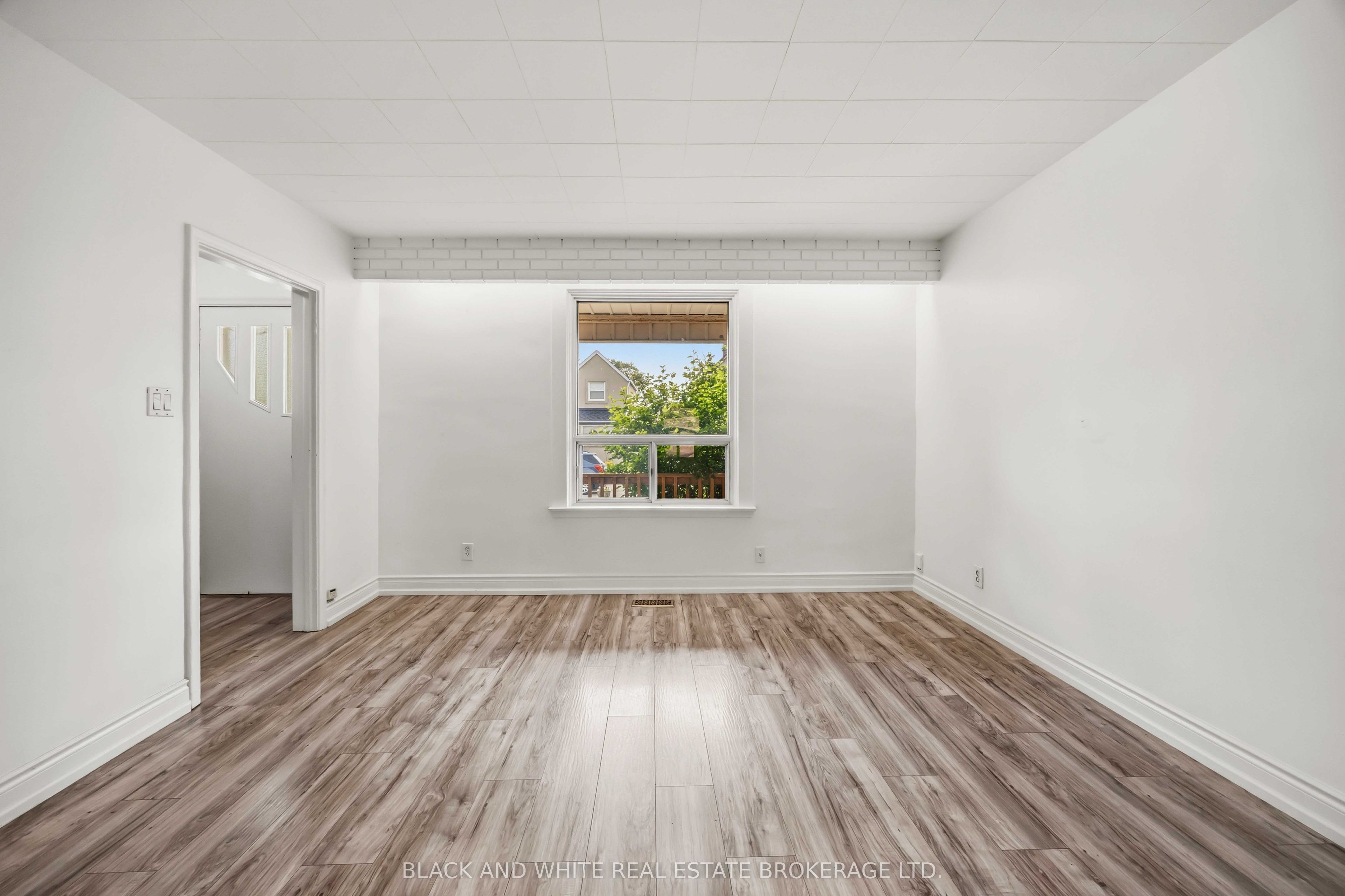4 Greendale Avenue, Toronto, ON M6N 4P5 photo 4