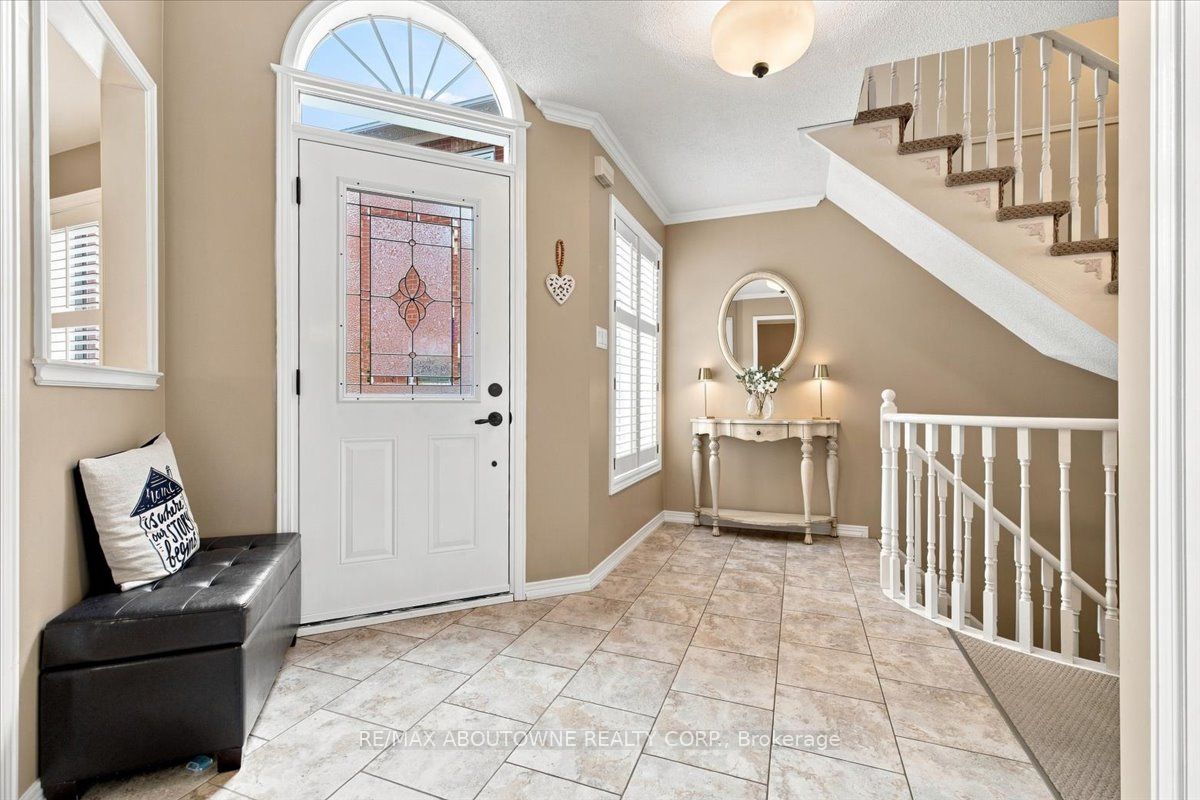 2145 Country Club Drive 7, Burlington, ON L7M 4E1 photo 4