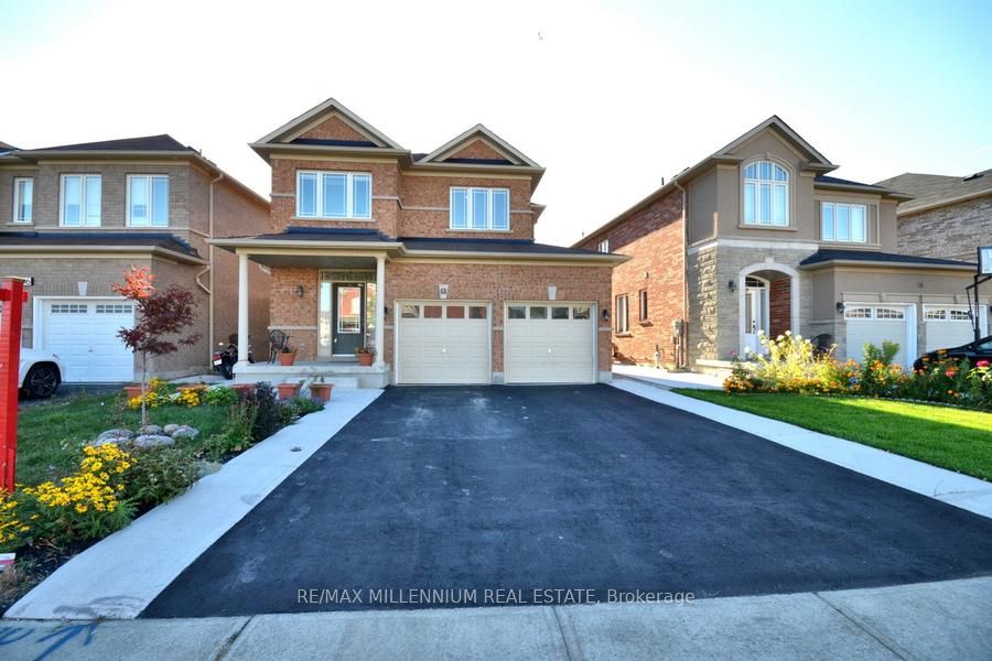 68 Skyvalley Drive, Brampton, ON L6P 3B7 photo 2