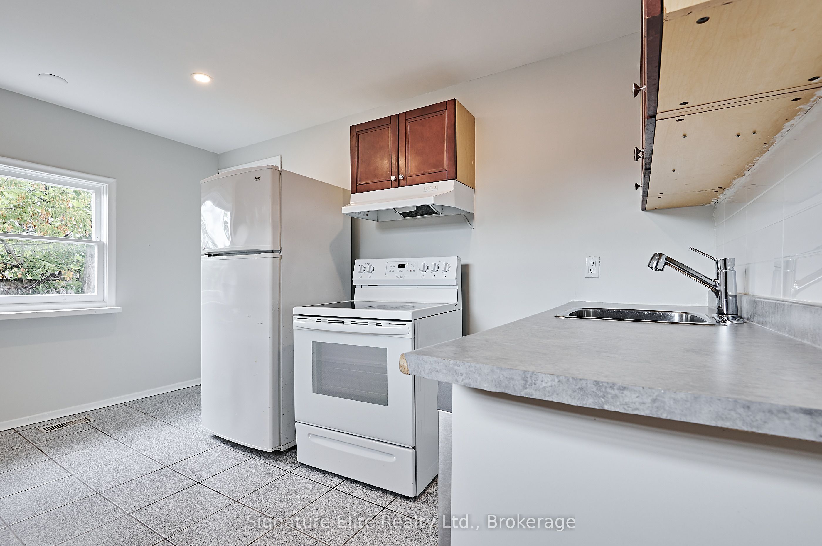 232 Old Weston Road, Toronto, ON M6N 3A4 photo 5