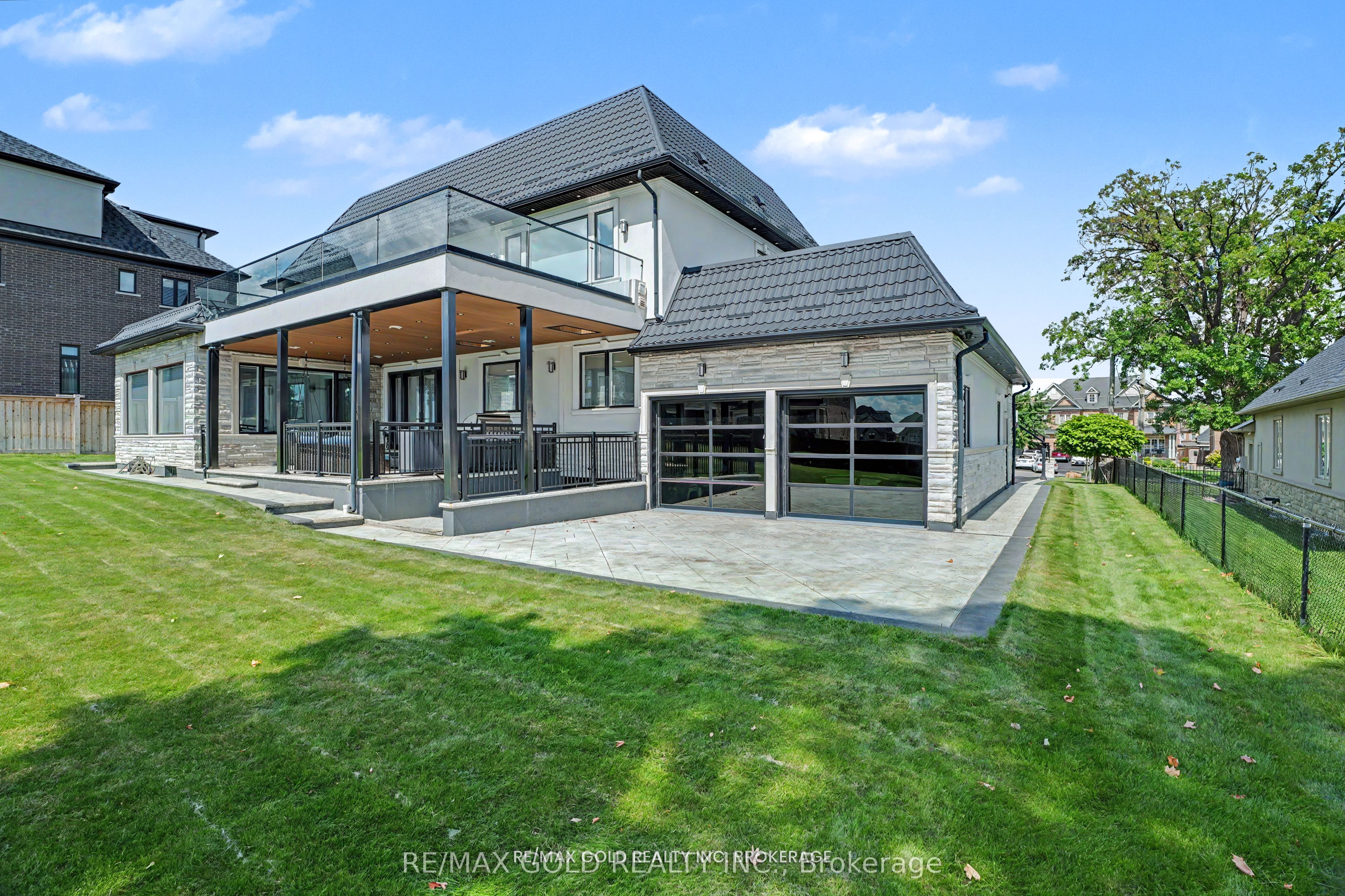 8930 Creditview Crescent, Brampton, ON L6Y 0G4 photo 4
