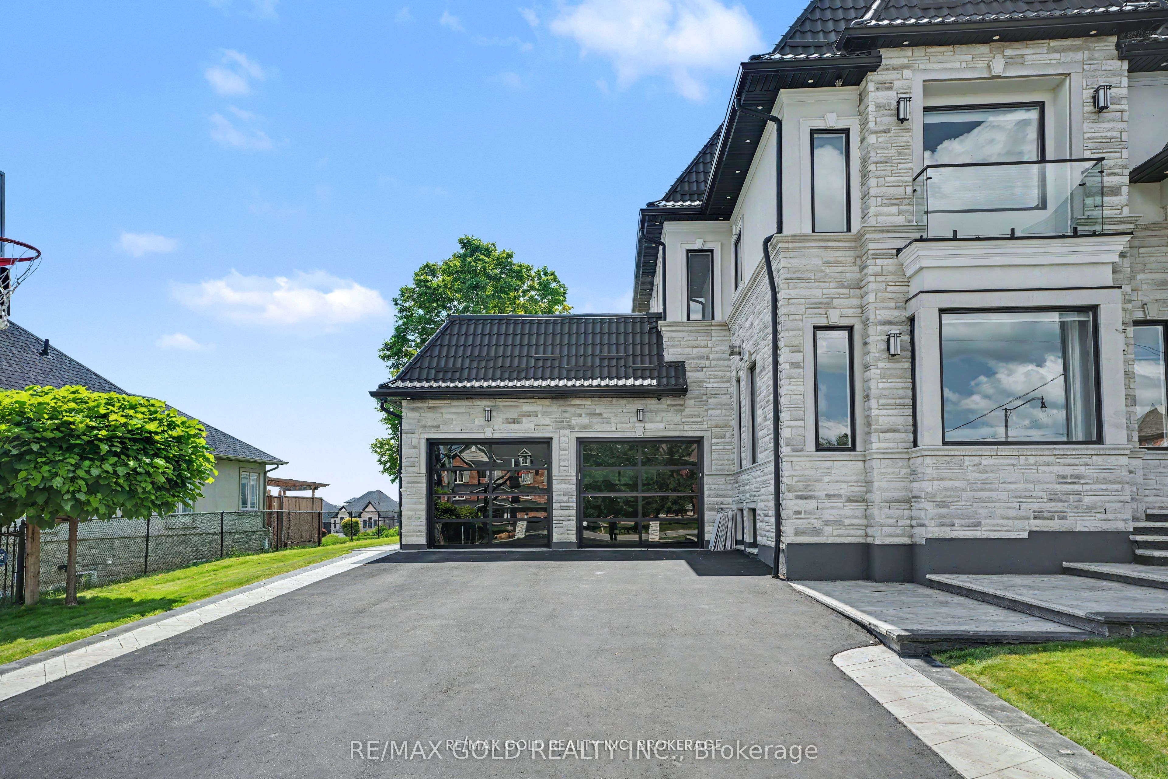 8930 Creditview Crescent, Brampton, ON L6Y 0G4 photo 5