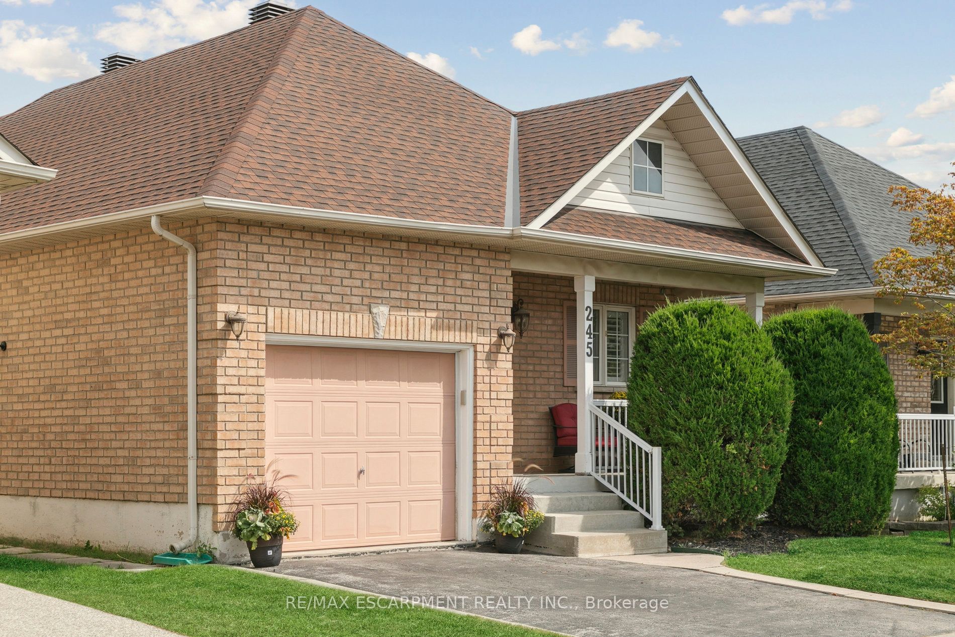 245 Centennial Forest Drive, Milton, ON L9T 5W9 photo 2
