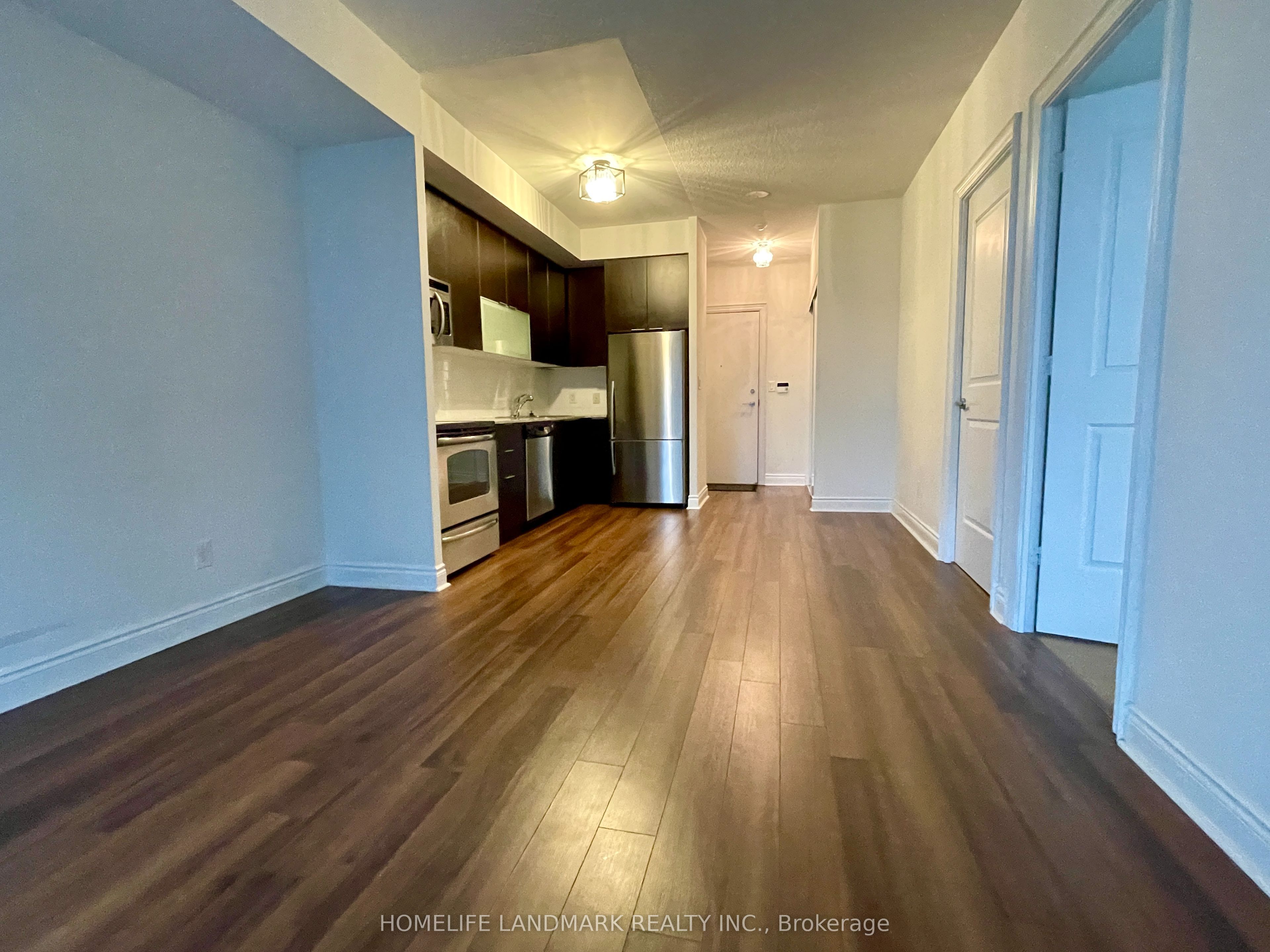 16 Brookers Lane 702, Toronto, ON M8V 0A5 photo 2