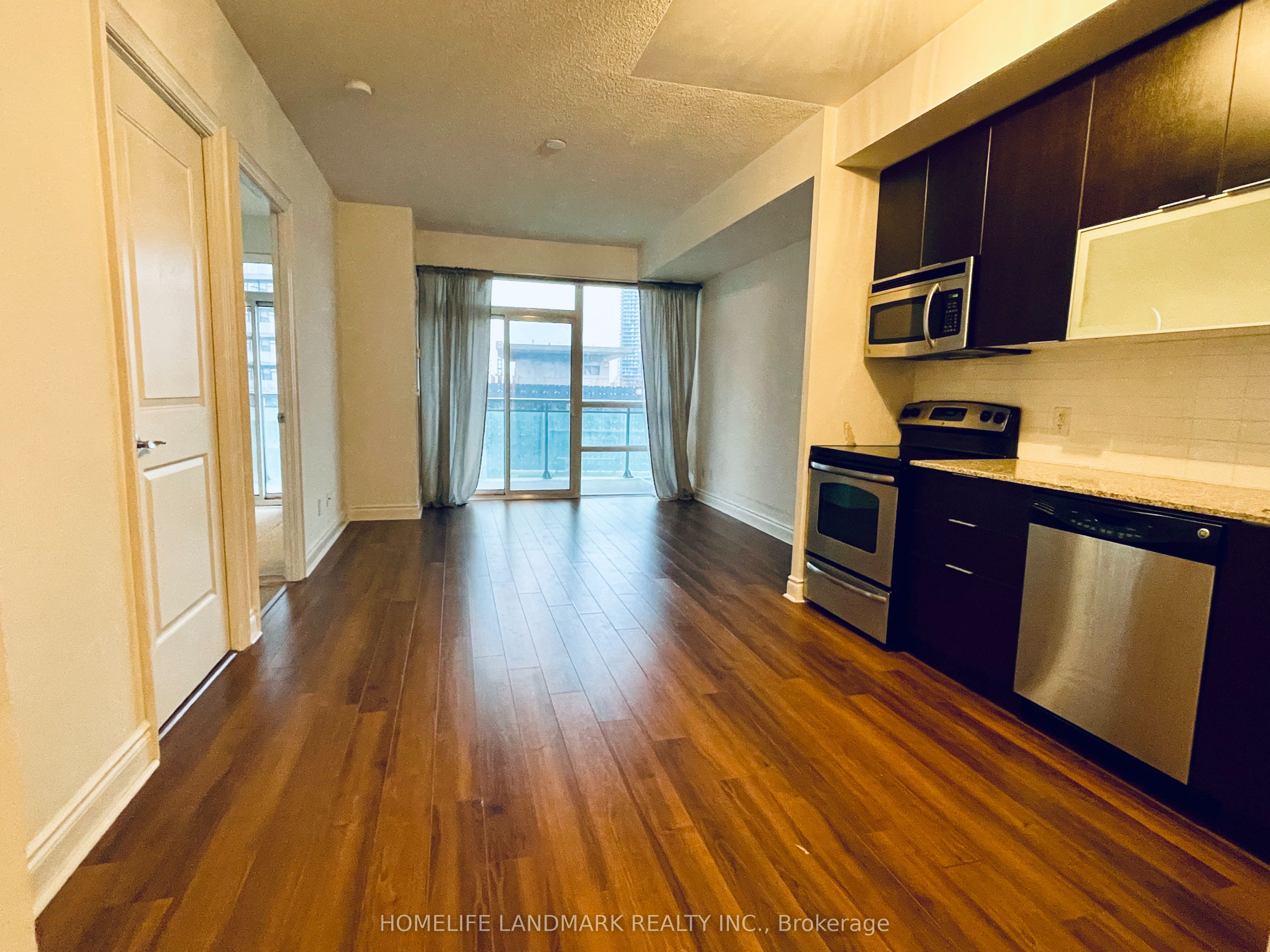 16 Brookers Lane 702, Toronto, ON M8V 0A5 photo 5