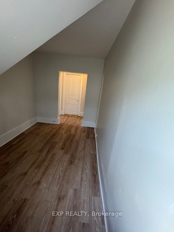 10 Willow Street N 1, Halton Hills, ON L7J 1Z7 photo 5
