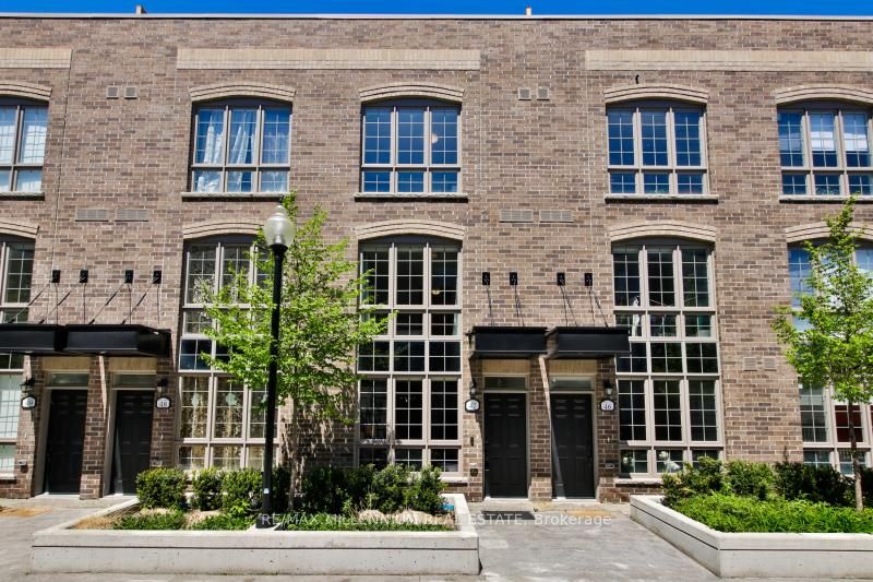 3 Elsie Lane 43, Toronto, ON M6P 0B8 photo 2