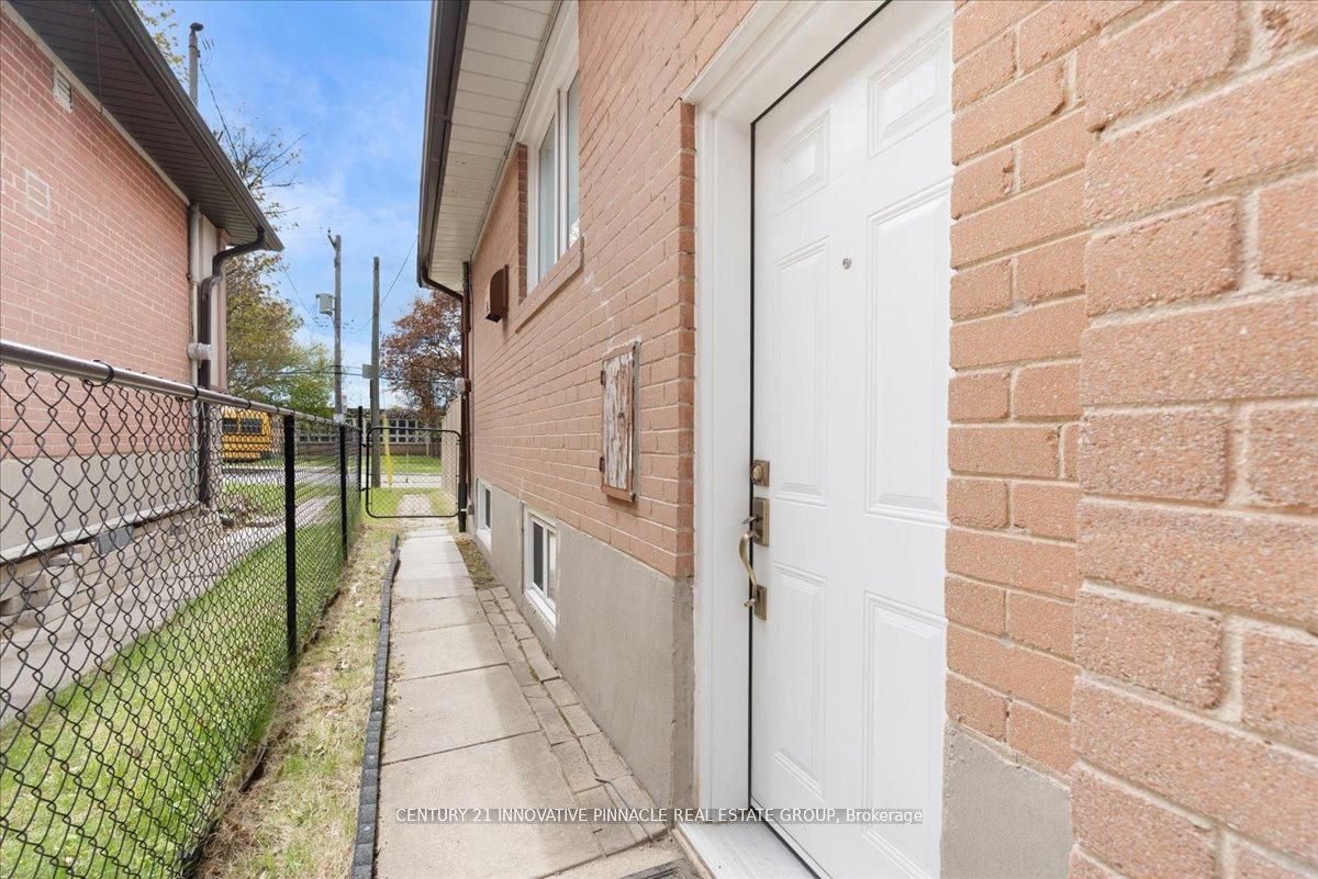 1 Judhaven Road Bsmt, Toronto, ON M9V 2P1 photo 3