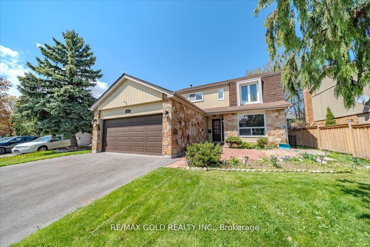 18 Markham Street, Brampton, ON L6S 2X7 photo 3