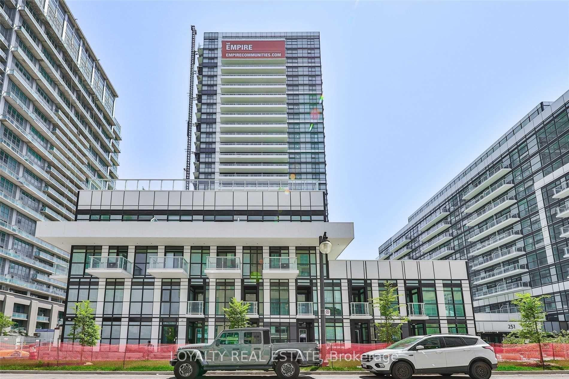 251 Manitoba Street 311, Toronto, ON M8Y 0C7