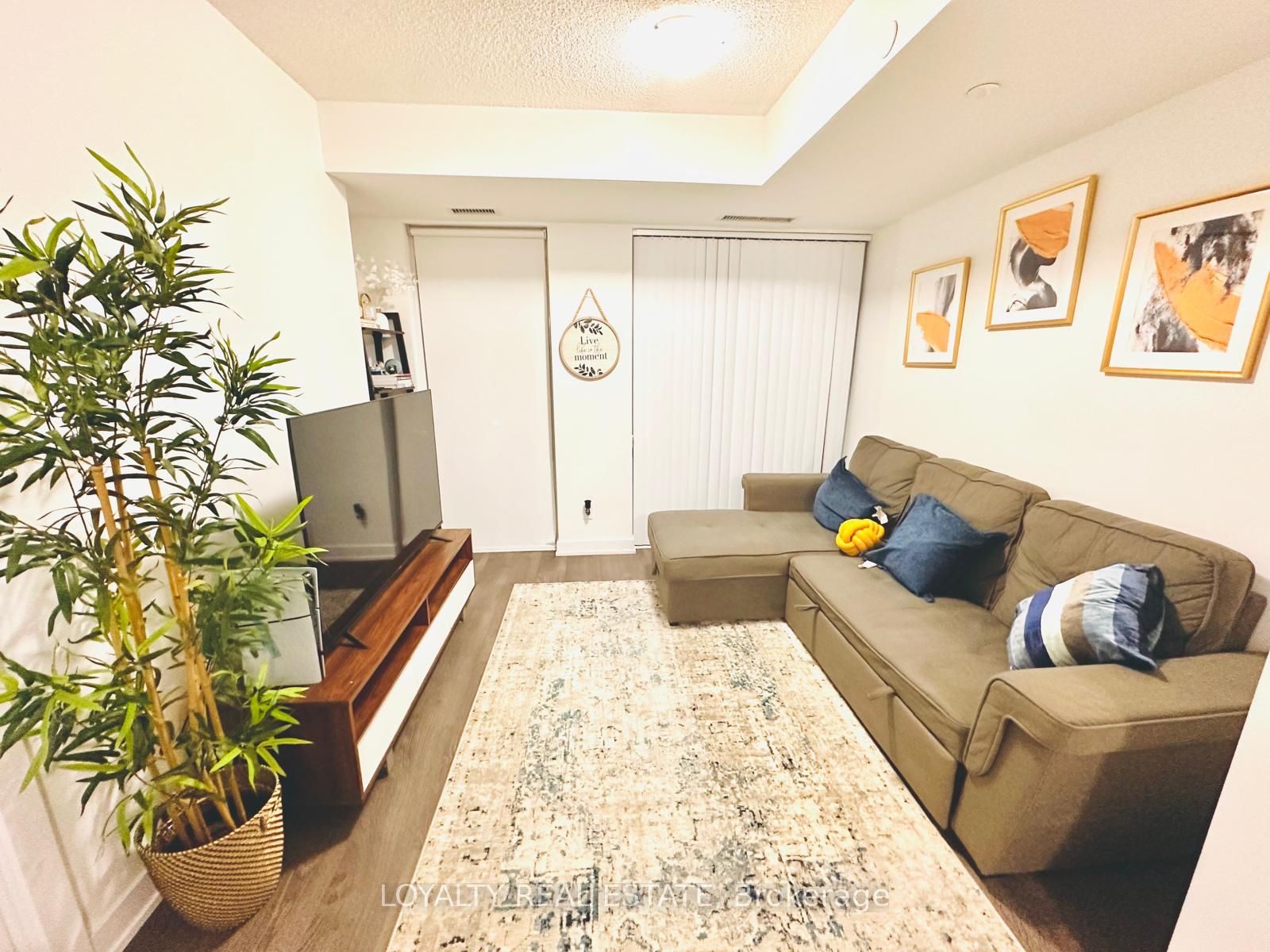 251 Manitoba Street 311, Toronto, ON M8Y 0C7 photo 2