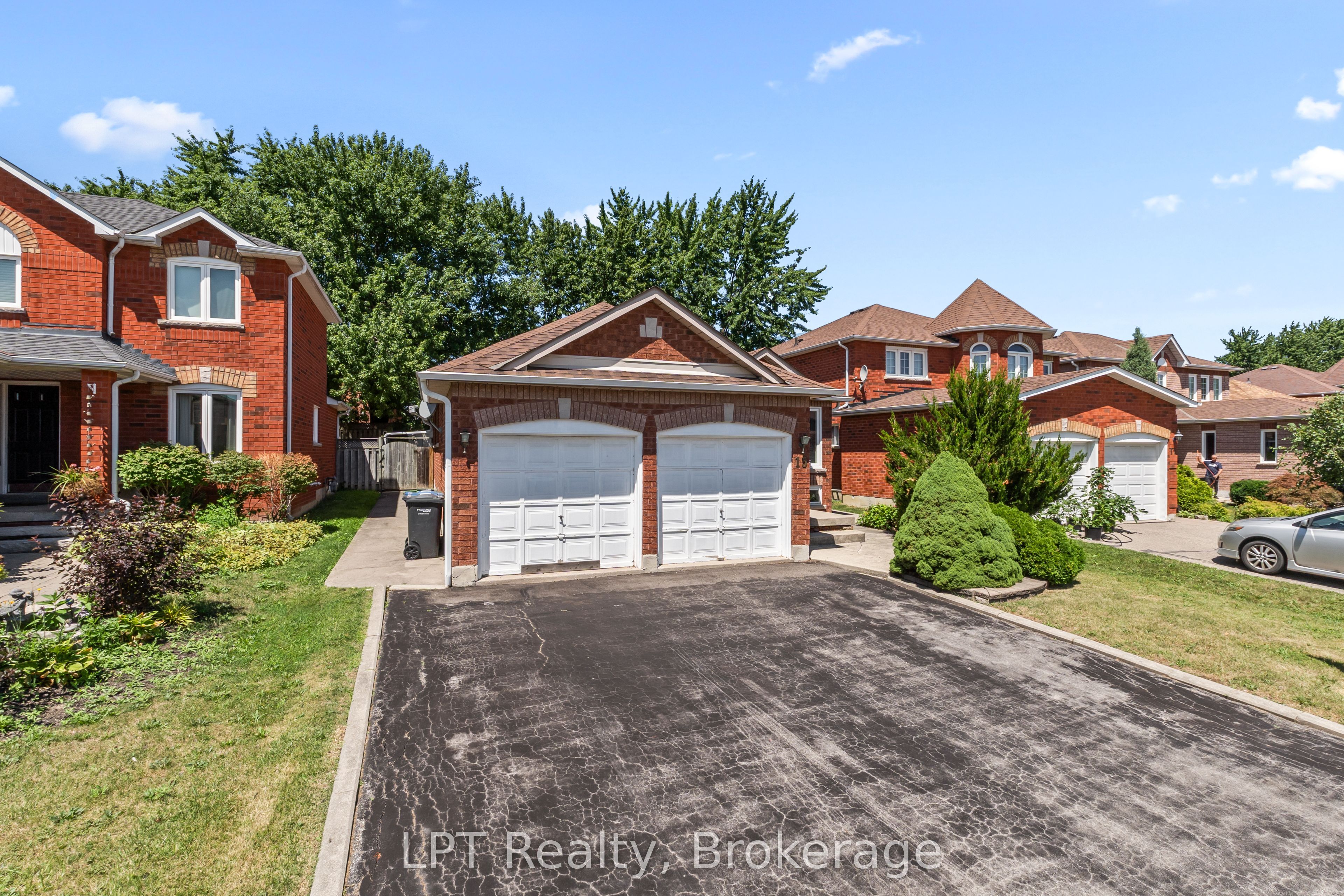 15 Esposito Drive, Caledon, ON L7E 1T3 photo 2