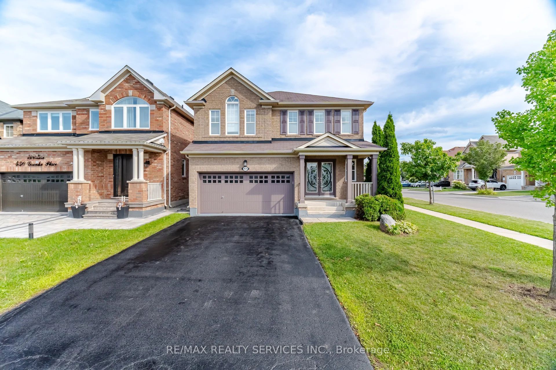 454 Grenke Place, Milton, ON L9T 7T6 photo 2